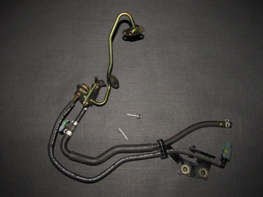 03.-04 Infiniti G35 Sedan OEM Fuel Line & Fuel Regulator