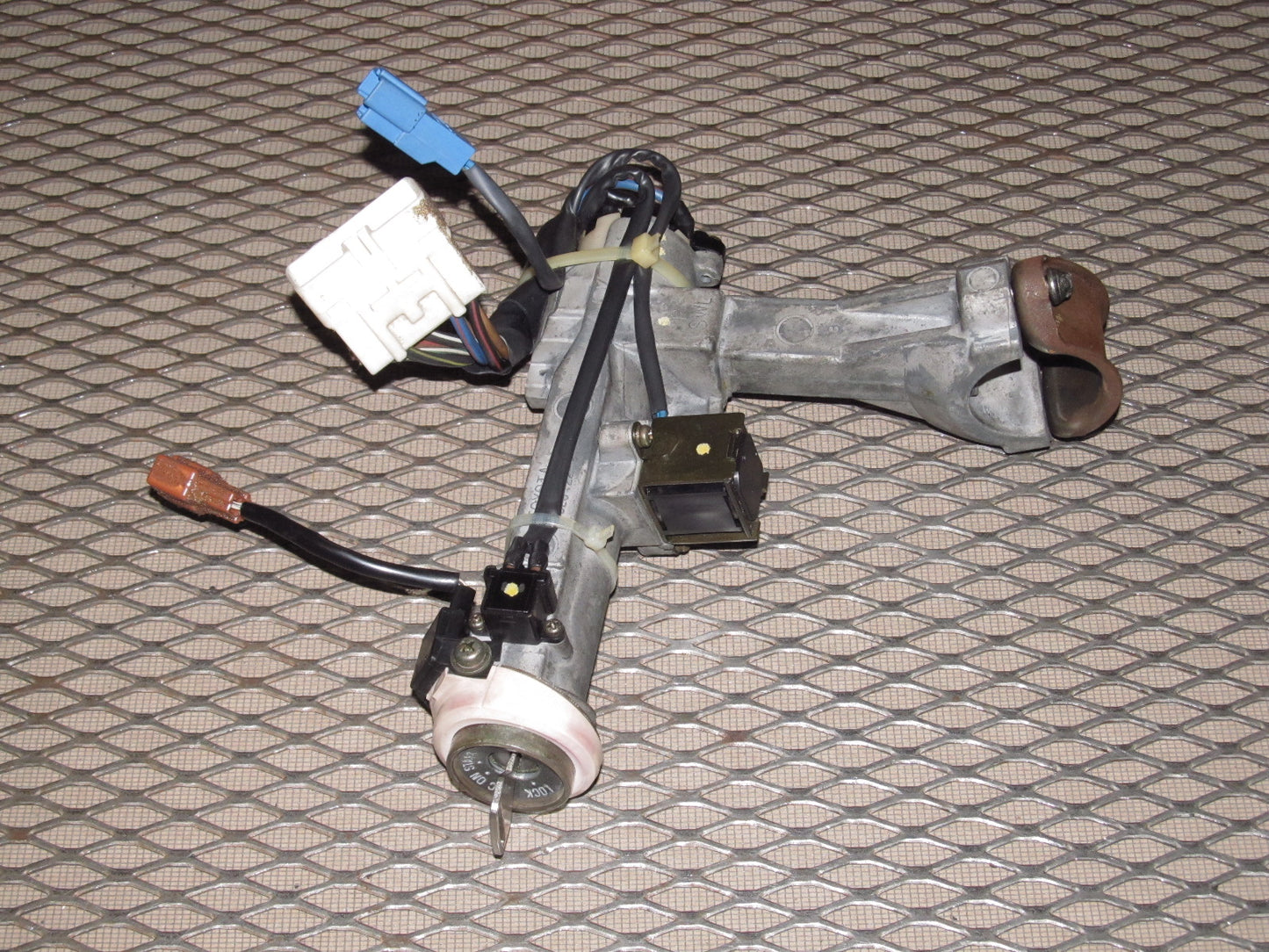 91 92 93 94 95 Toyota MR2 OEM A/T Ignition Lock Cylinder & Switch