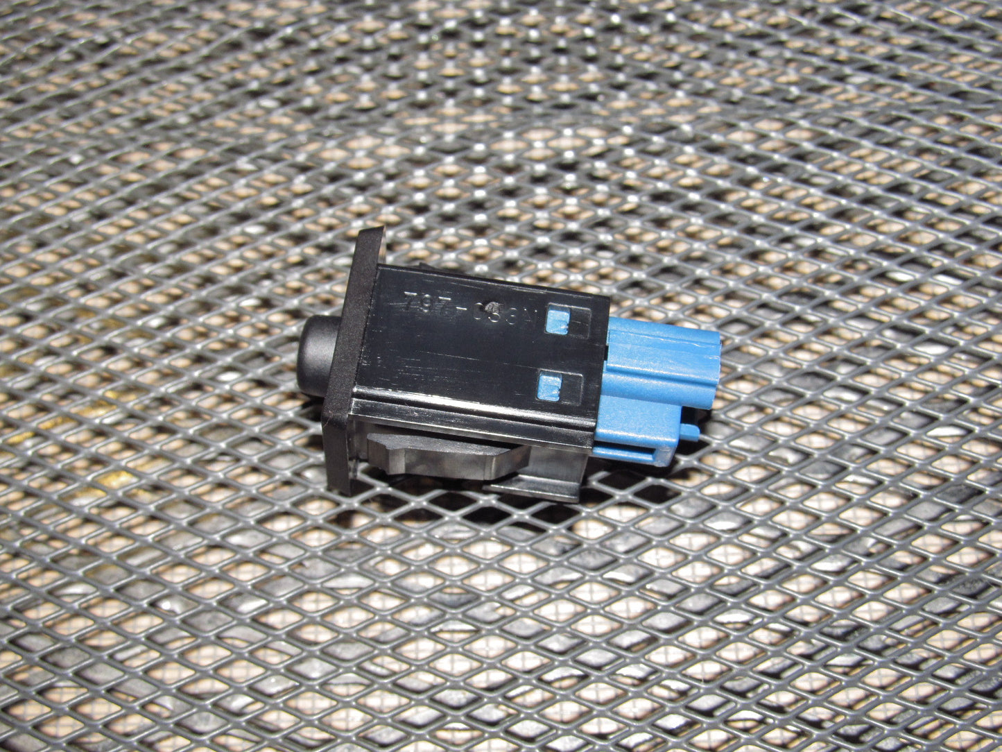 04 05 06 07 08 Mazda RX8 OEM Trunk Opener Switch
