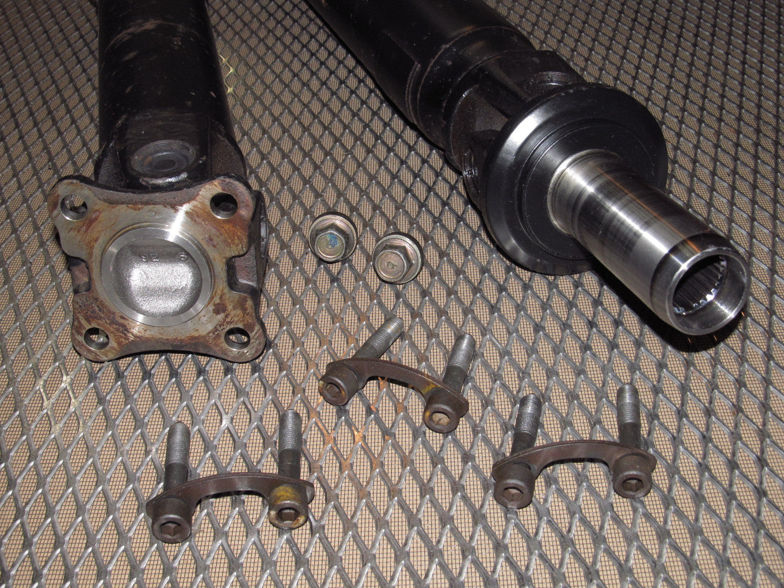 90-96 Nissan 300zx OEM Driveshaft - M/T - Twin Turbo – Autopartone