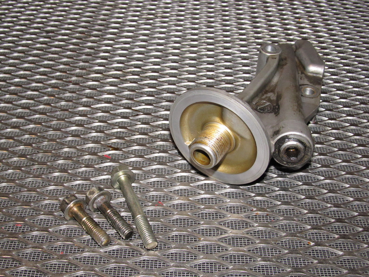 94 95 96 97 Mitsubishi 3000GT Engine Oil Filter Adapter Block