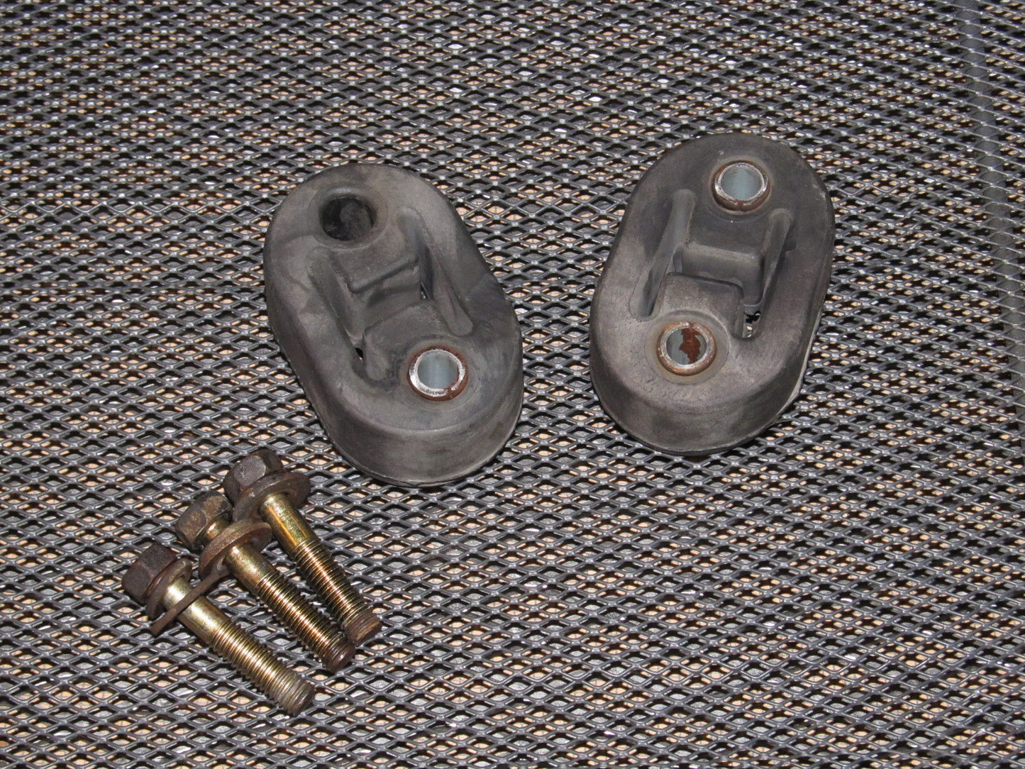 91 92 93 94 Nissan 240SX OEM Exhaust Pipe Hanger Mouting