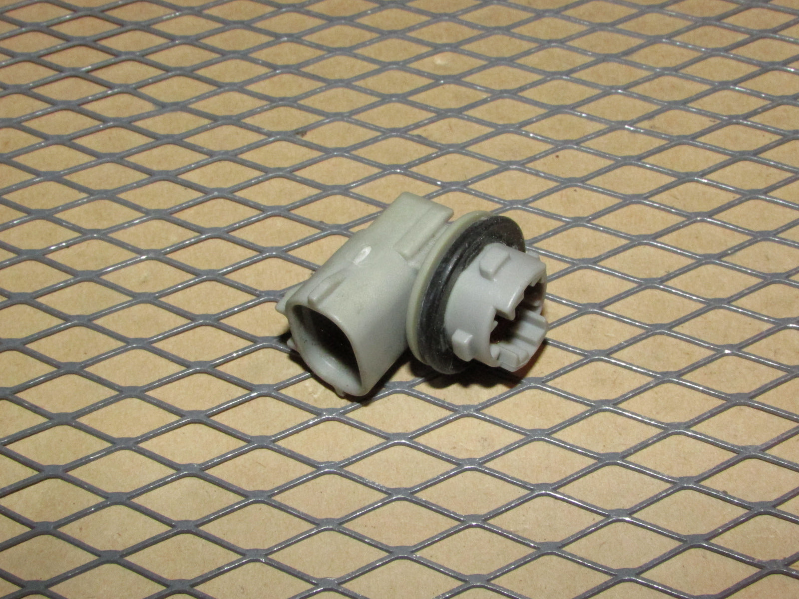 93 94 95 96 97 98 Toyota Supra OEM Rear Side Marker Light Lamp Bulb Socket