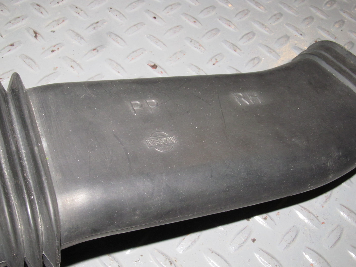 90 91 92 93 94 95 96 Nissan 300zx Non Turbo OEM Intake Air Charge Duct Tube - Right