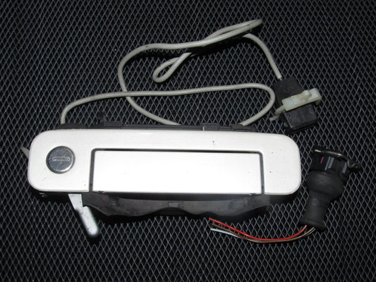 96-01 Audi A4 OEM Pearl White Exterior Door Handle with Key - Front Right