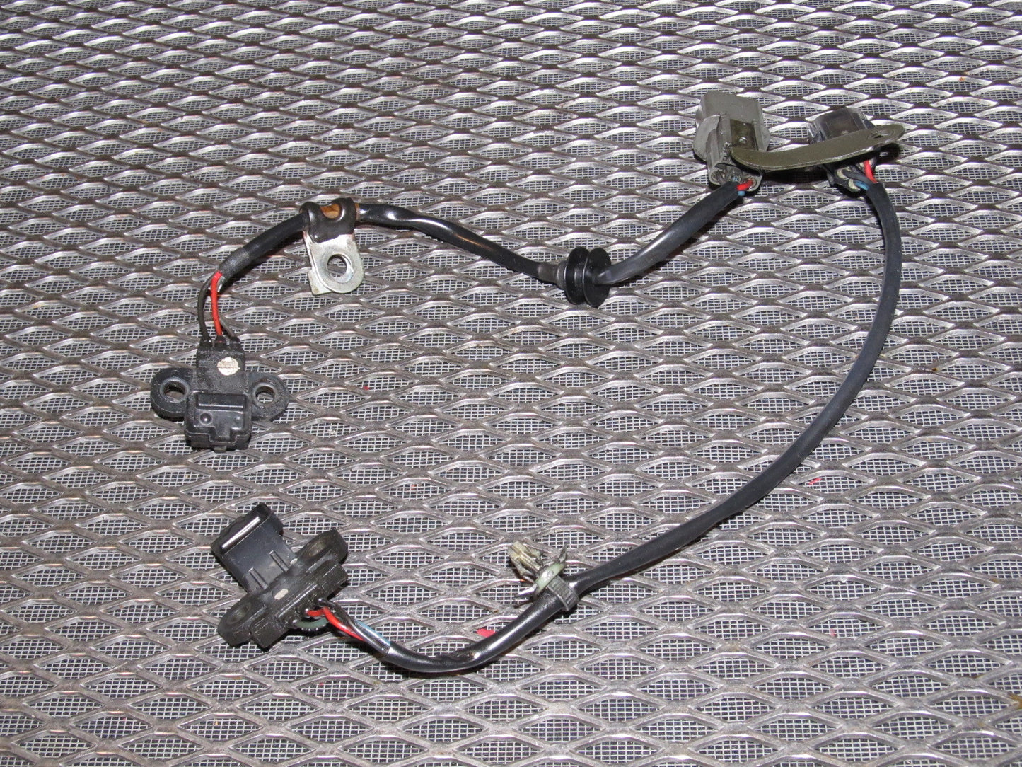 94 95 96 97 Mitsubishi 3000GT Engine Cam & Crank Sensor