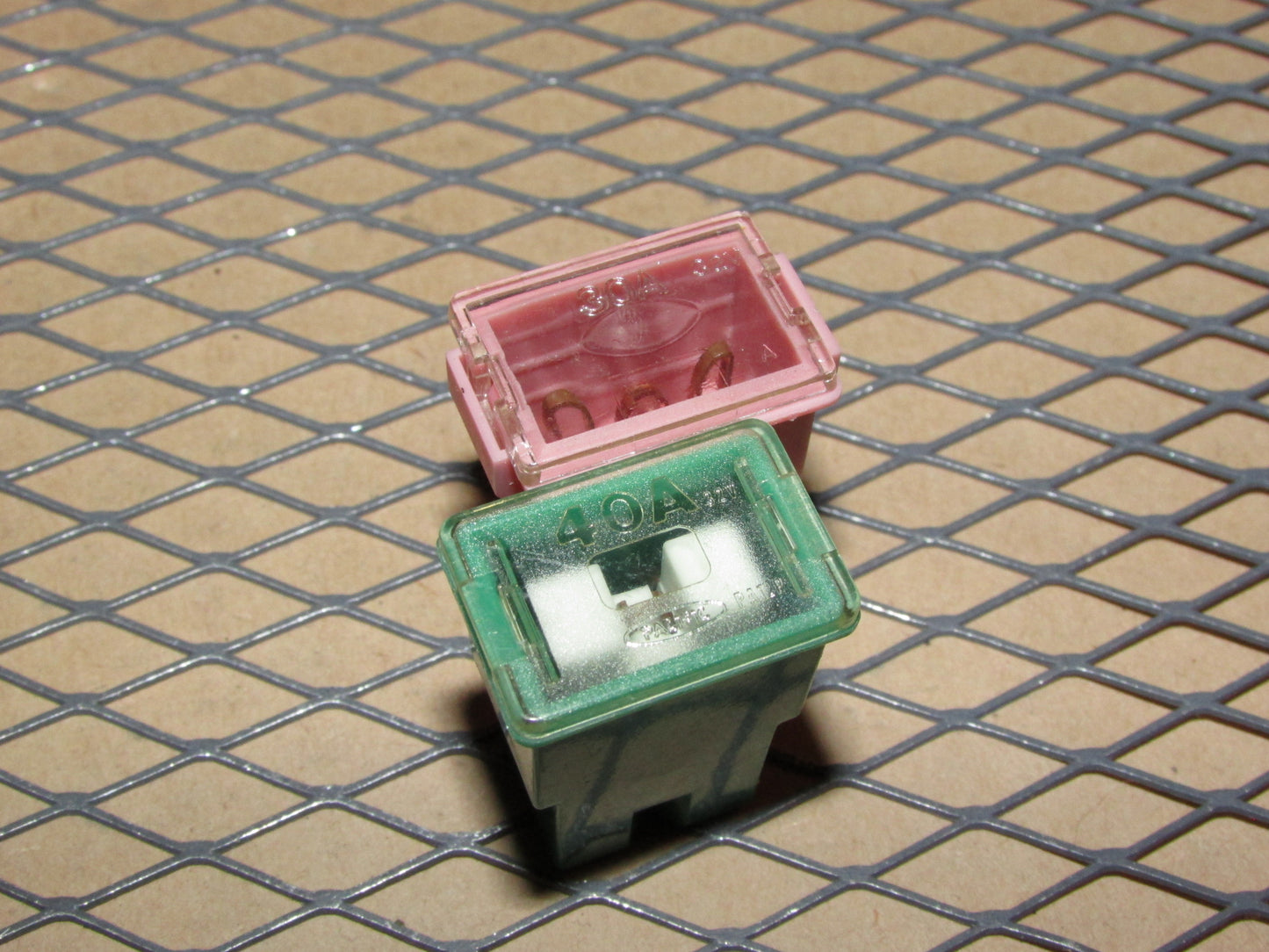 Mazda Pal Fuse 30A 40A