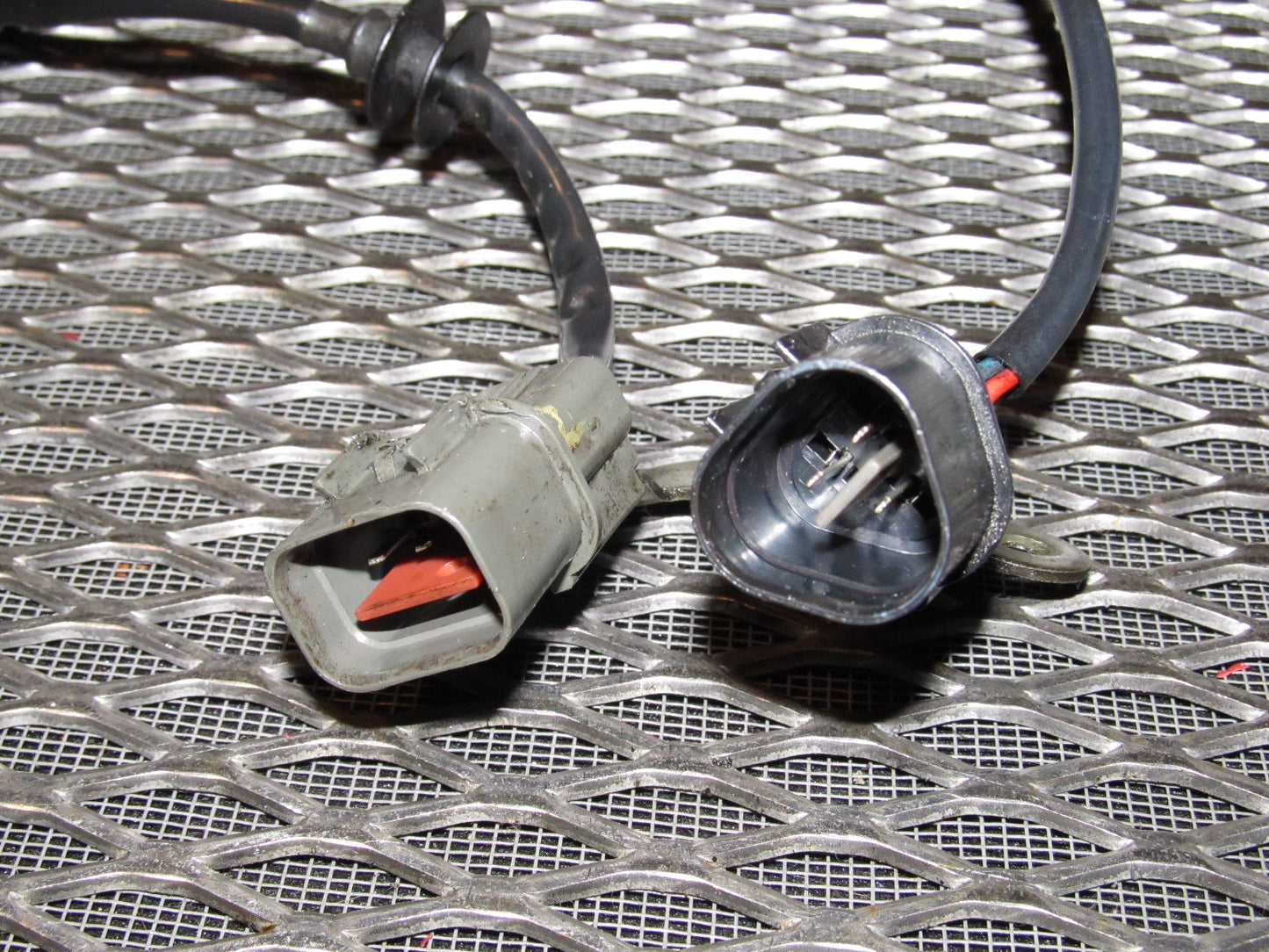 94 95 96 97 Mitsubishi 3000GT Engine Cam & Crank Sensor