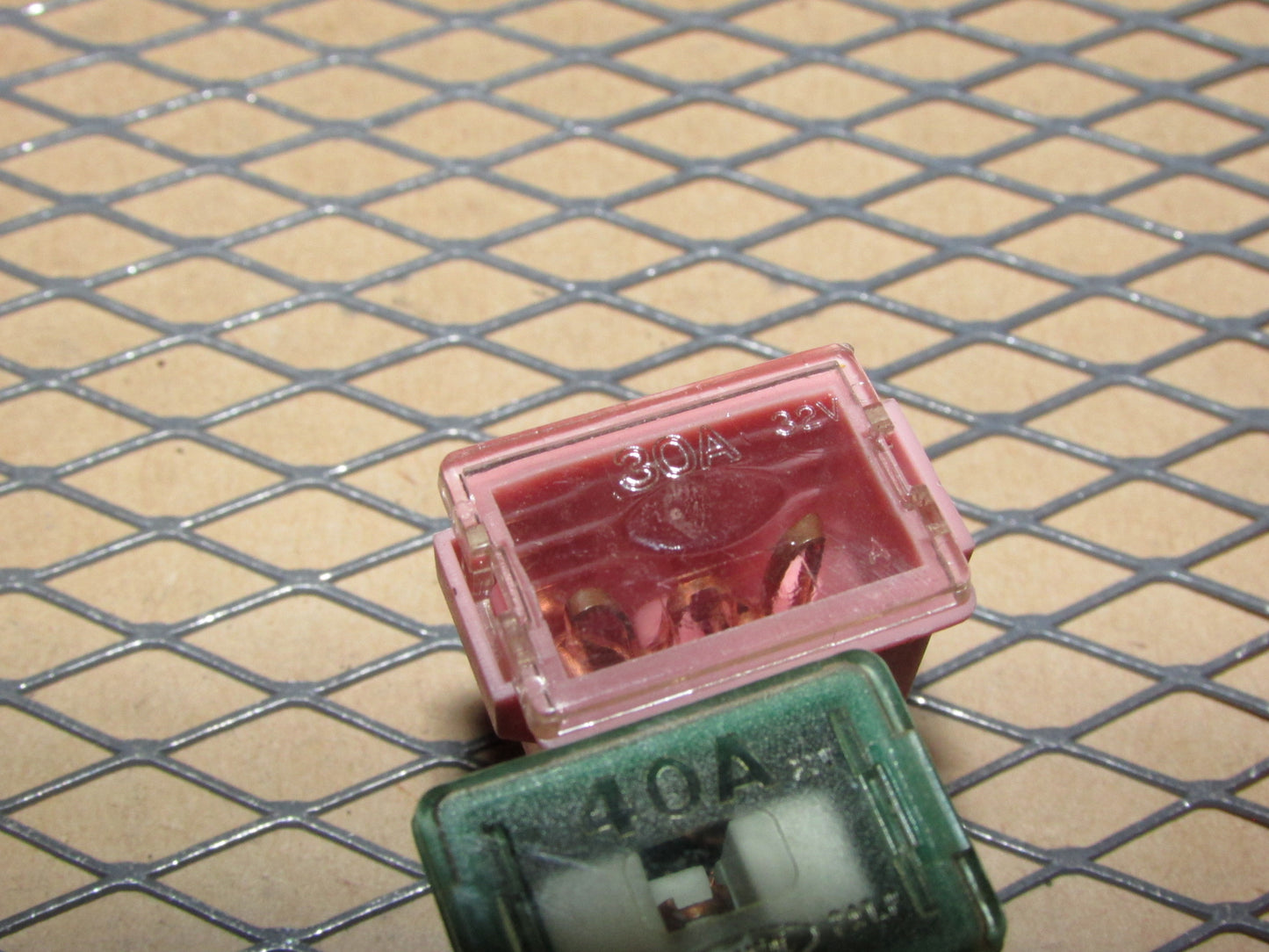 Mazda Pal Fuse 30A 40A