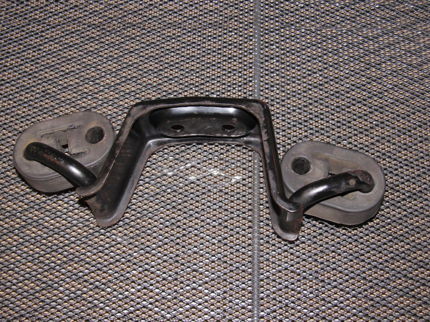 91 92 93 94 Nissan 240SX OEM Muffler Mounting Bracket