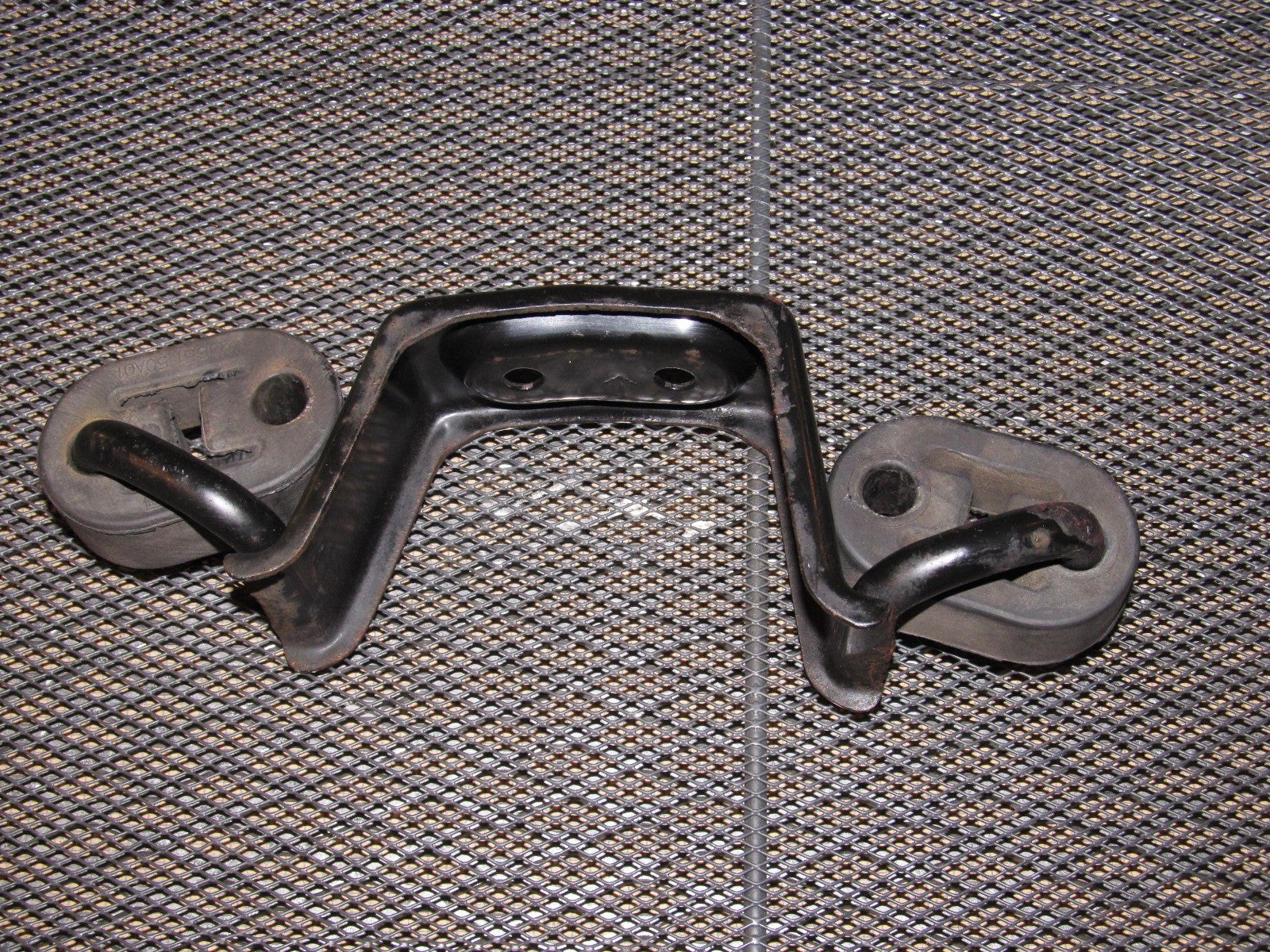 91 92 93 94 Nissan 240SX OEM Muffler Mounting Bracket