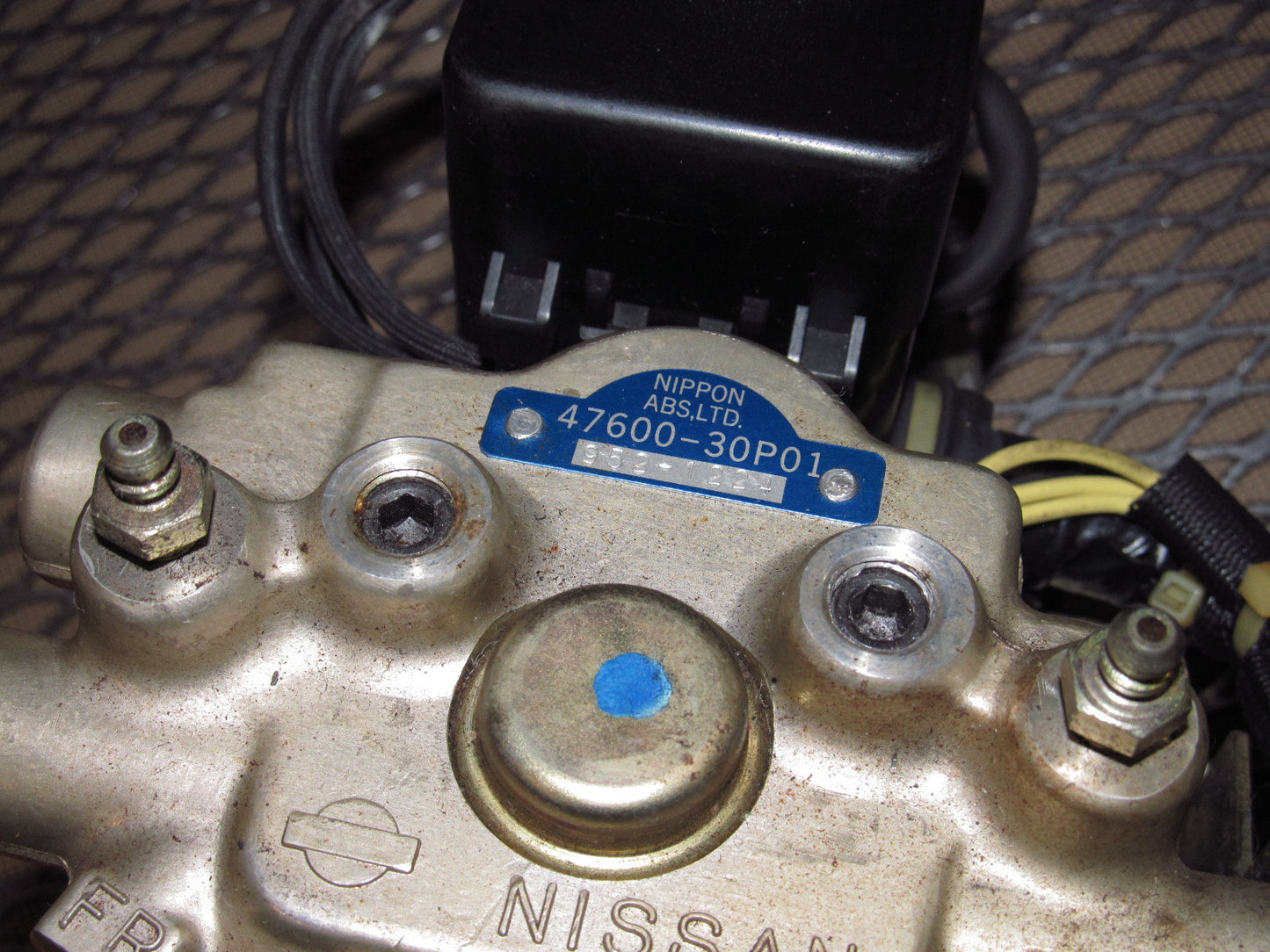 90-96 Nissan 300zx OEM ABS Actuator Motor 47600-30P01 - 2+0
