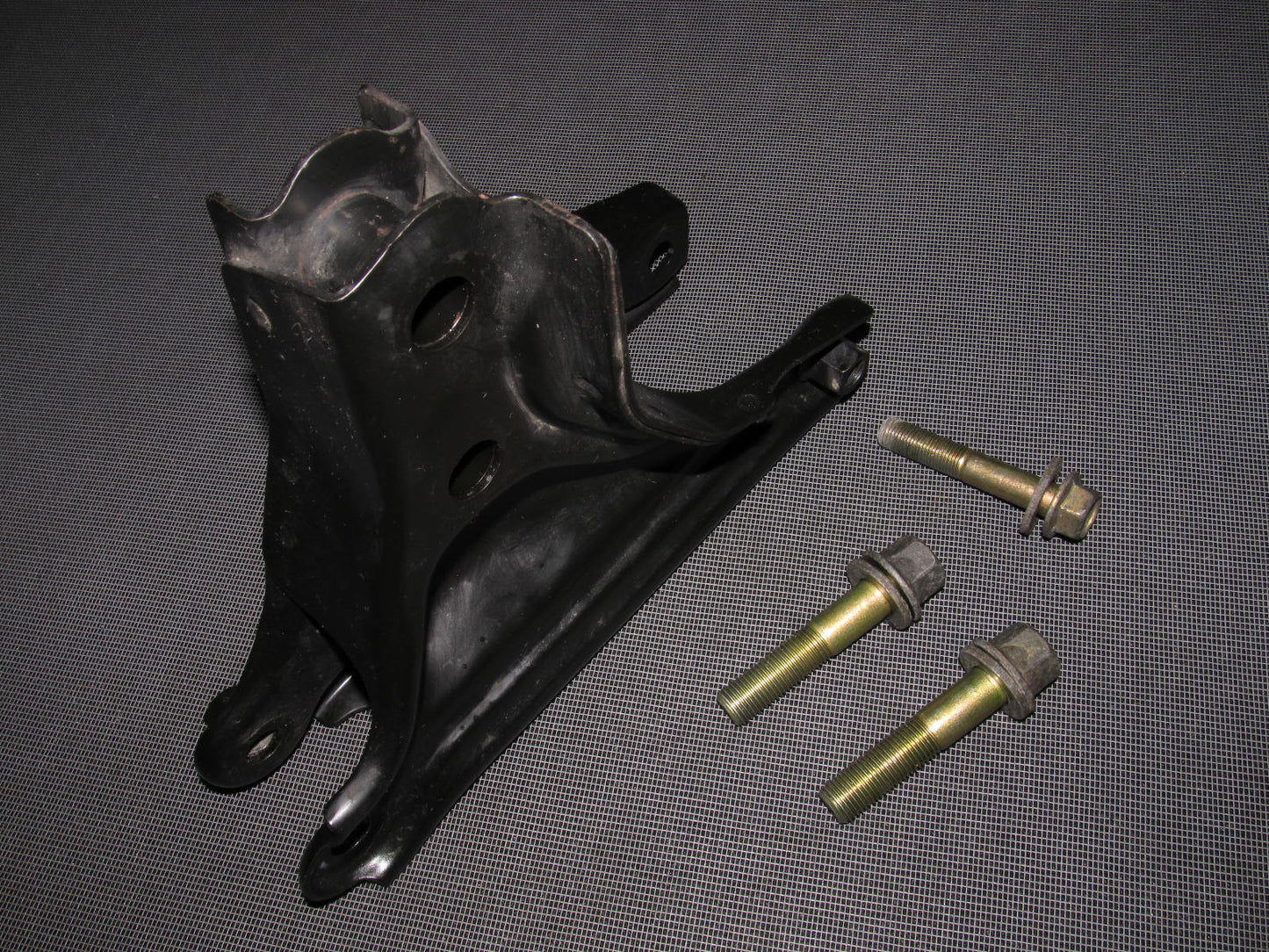 94 95 96 97 98 99 00 01 Acura Integra OEM Motor Mount Bracket - Rear