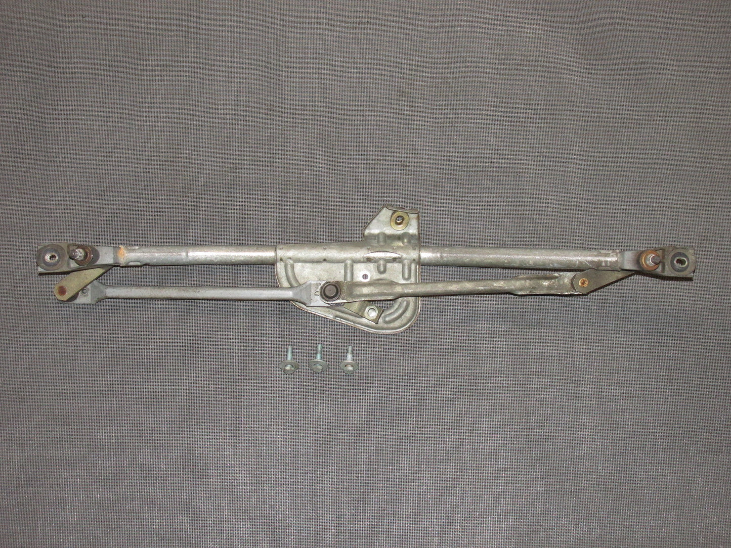 96 97 98 99 00 01 Audi A4 OEM Front Wiper linkage