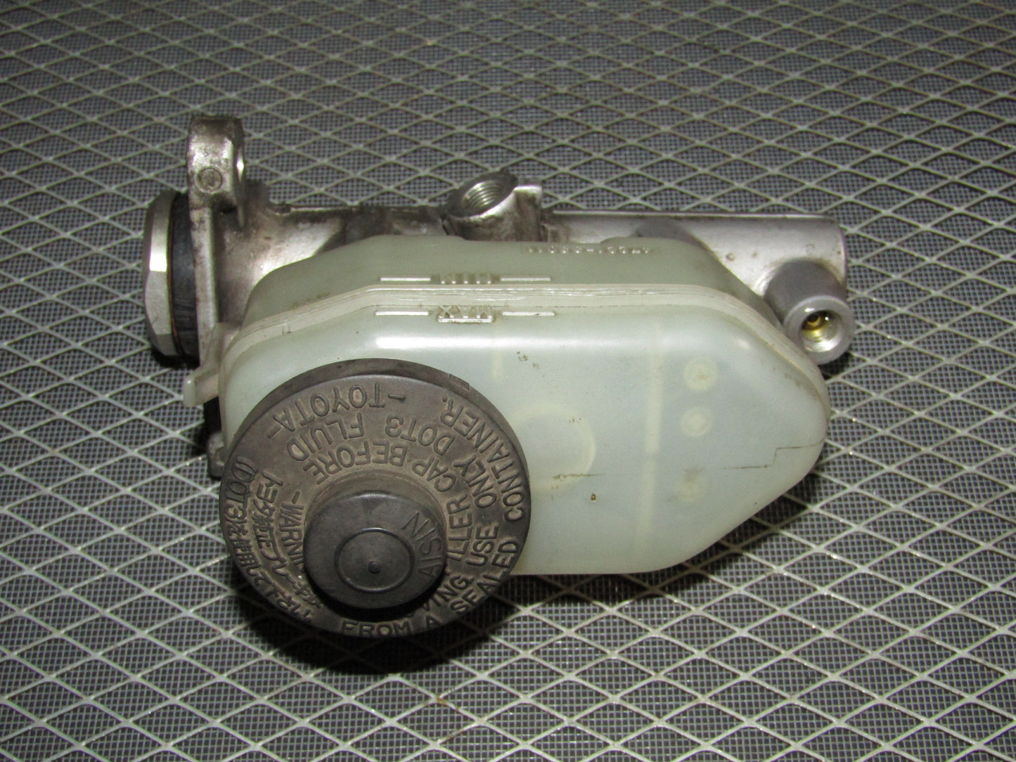 92-93 Toyota Camry OEM Brake Master Cylinder Non ABS