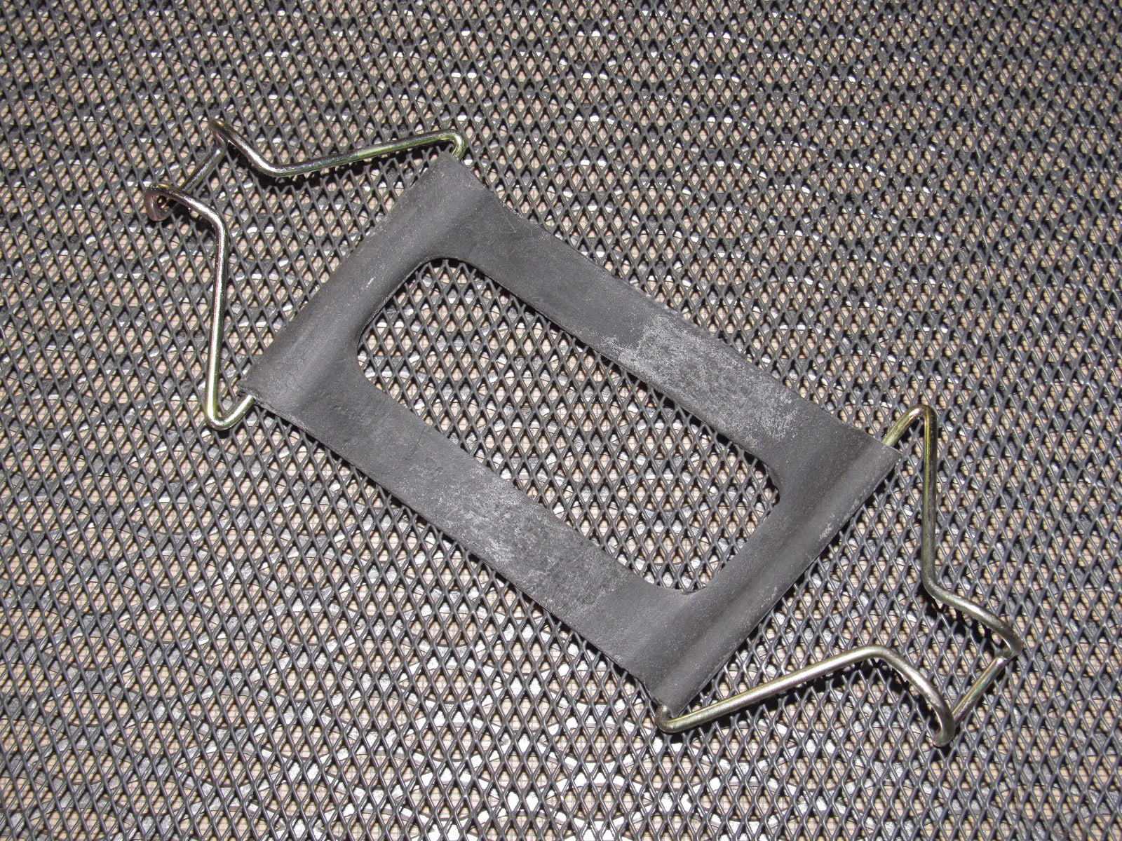 90 91 92 93 94 95 96 Nissan 300zx Spare Tire Inflator Lock Down Band