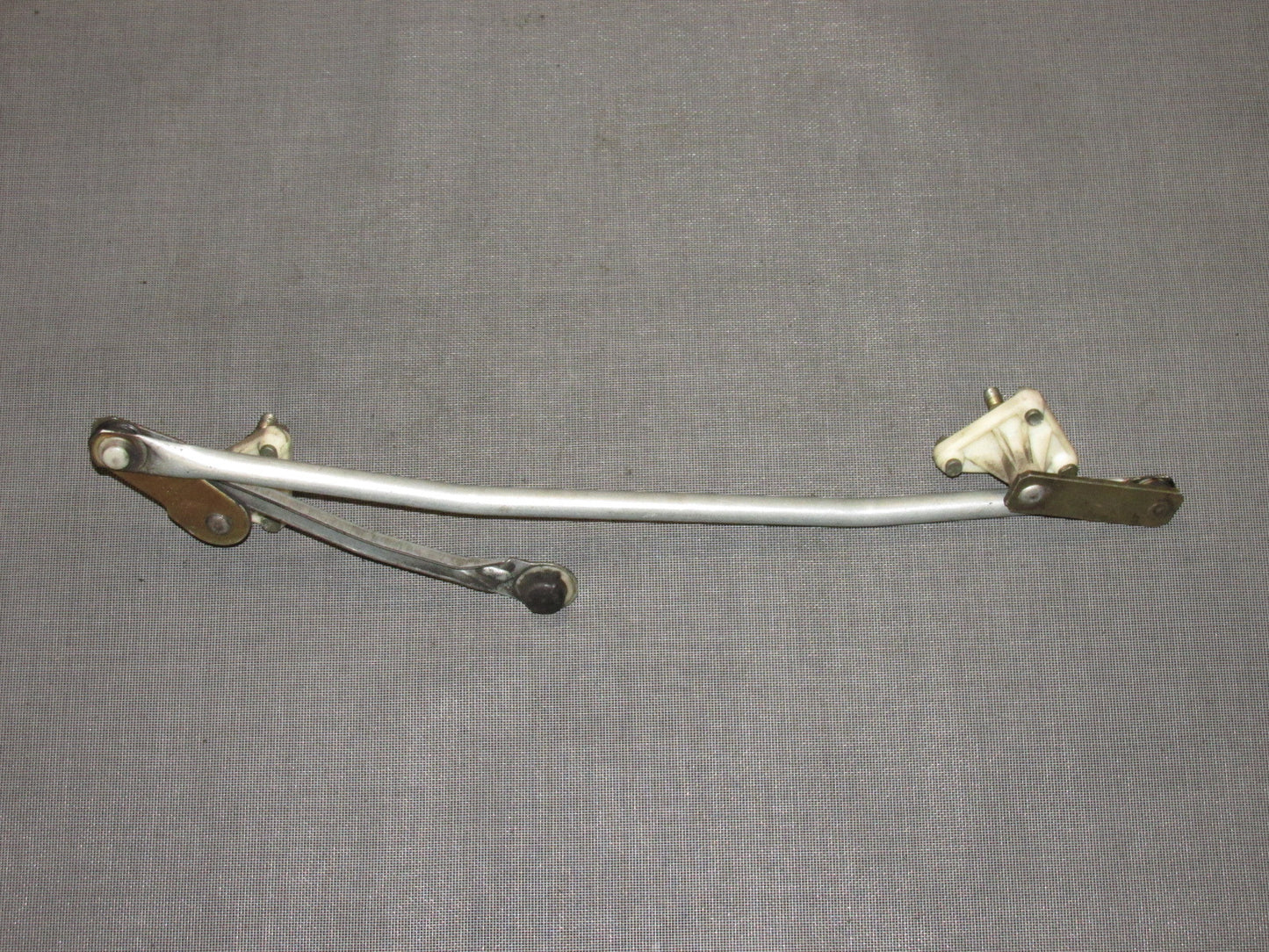 90 91 92 93 94 95 96 Nissan 300zx OEM Front Wiper Linkage