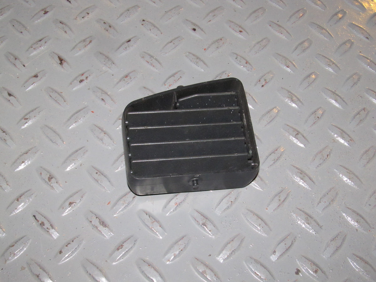 92 93 94 95 96 97 Subaru SVX OEM Dash Air Vent Louver - Center