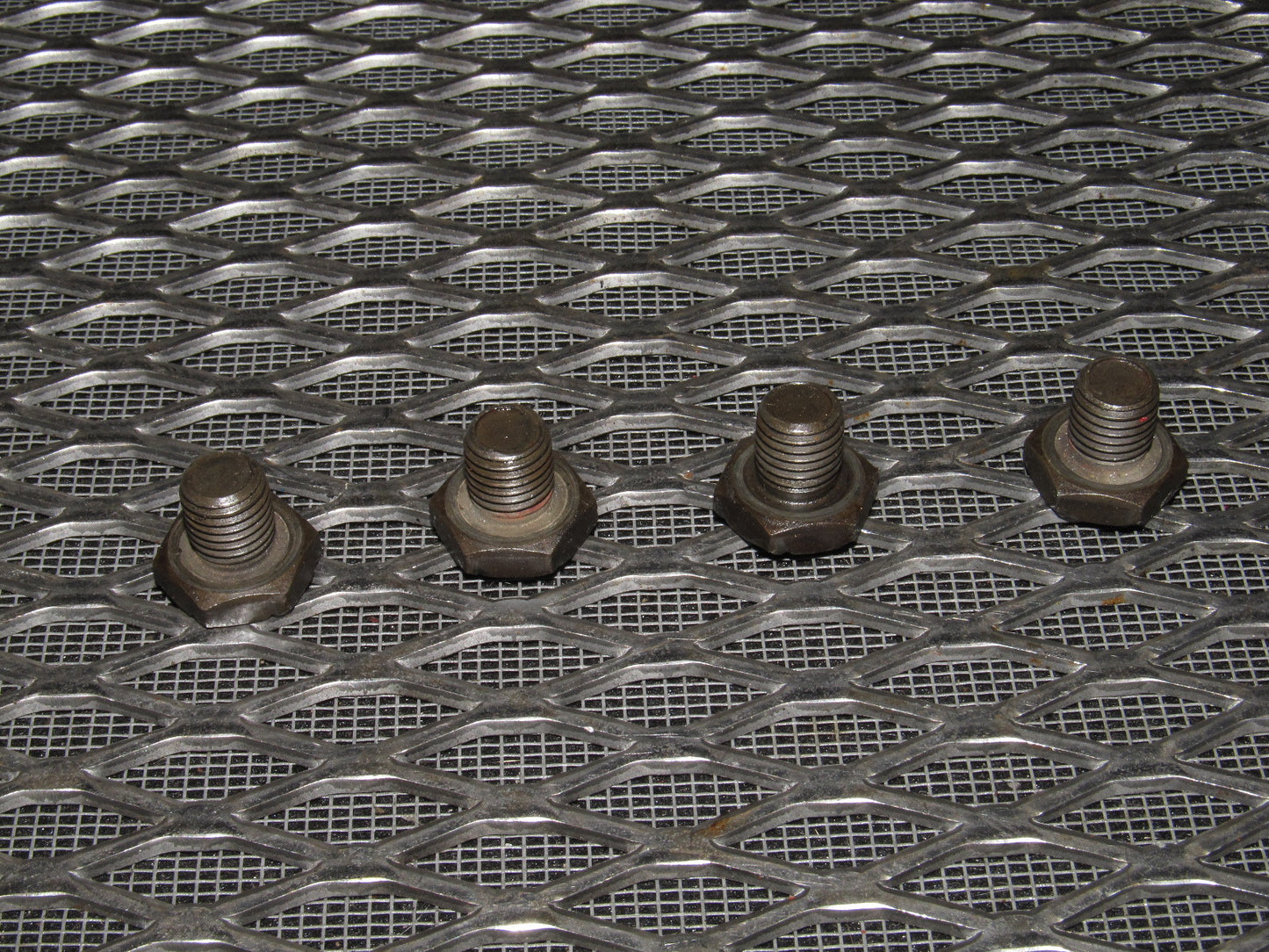 94 95 96 97 Mitsubishi 3000GT A/T Torque Converter Mounting Bolt