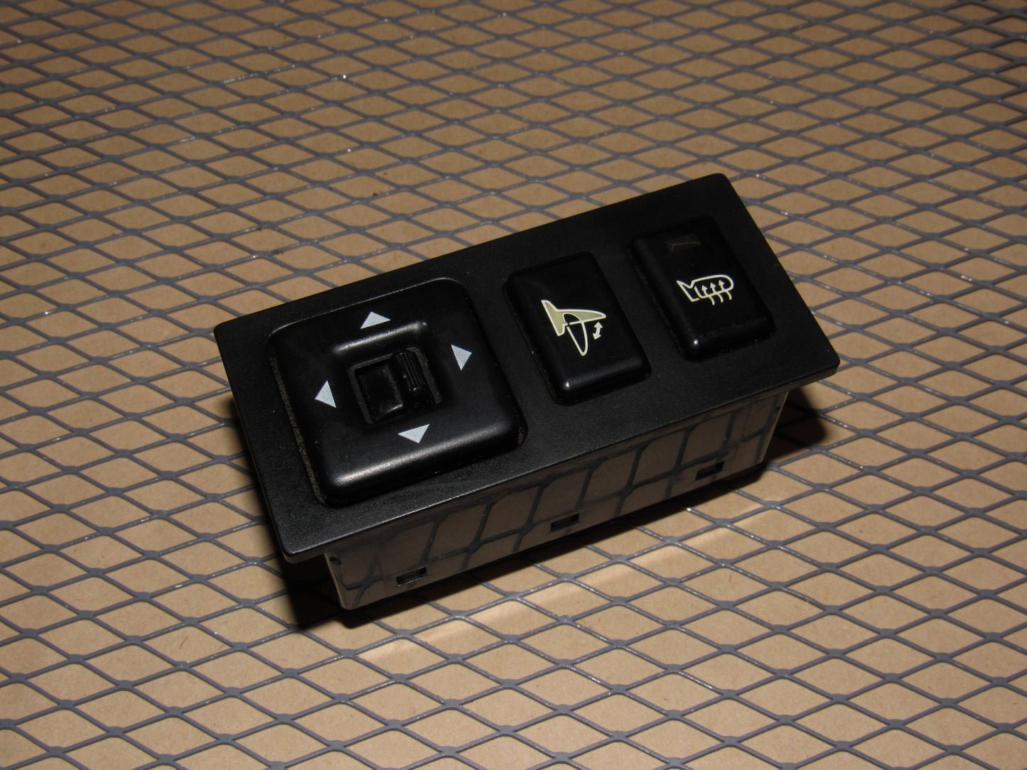 92 93 94 Isuzu Trooper OEM Power Mirror Switch