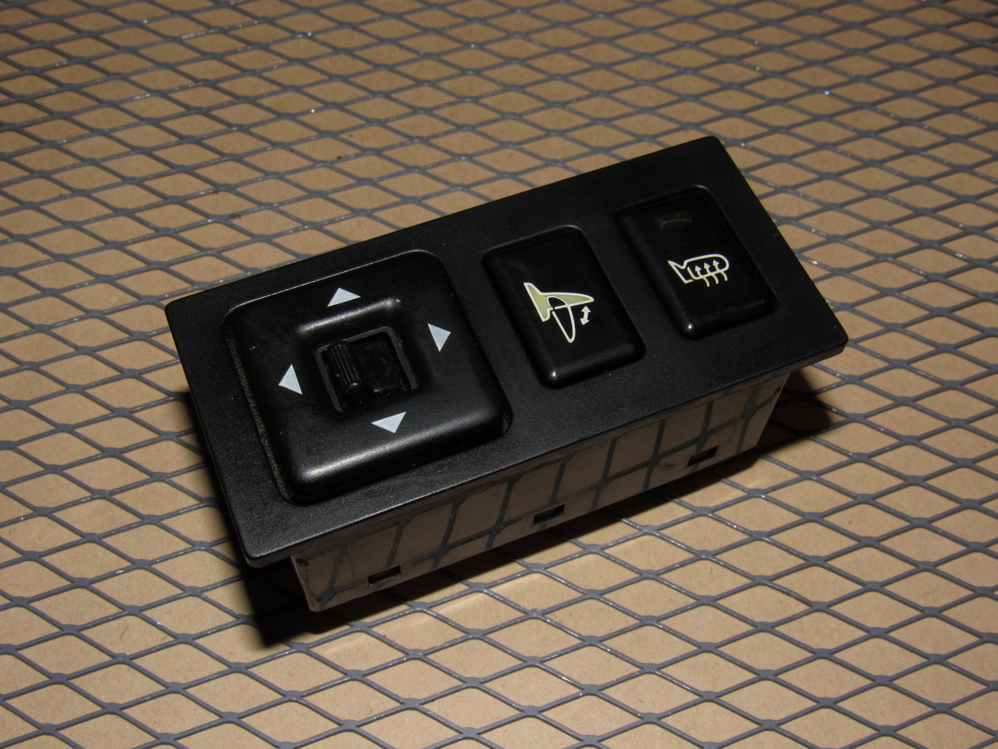 92 93 94 Isuzu Trooper OEM Power Mirror Switch