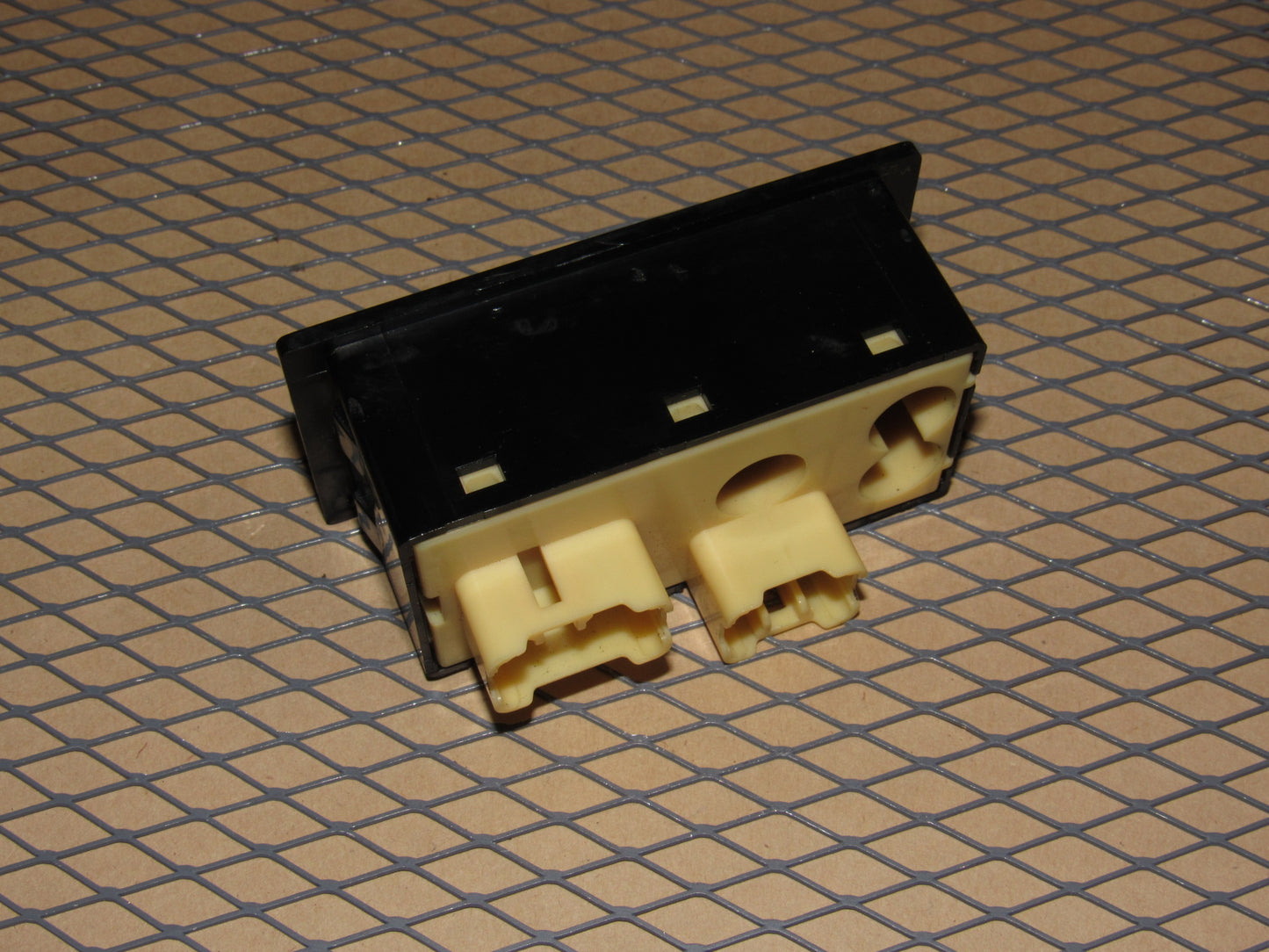92 93 94 Isuzu Trooper OEM Power Mirror Switch