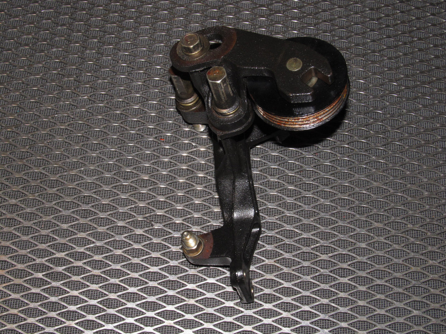 94 95 96 97 Mitsubishi 3000GT Power Steering Pump Mounting Bracket