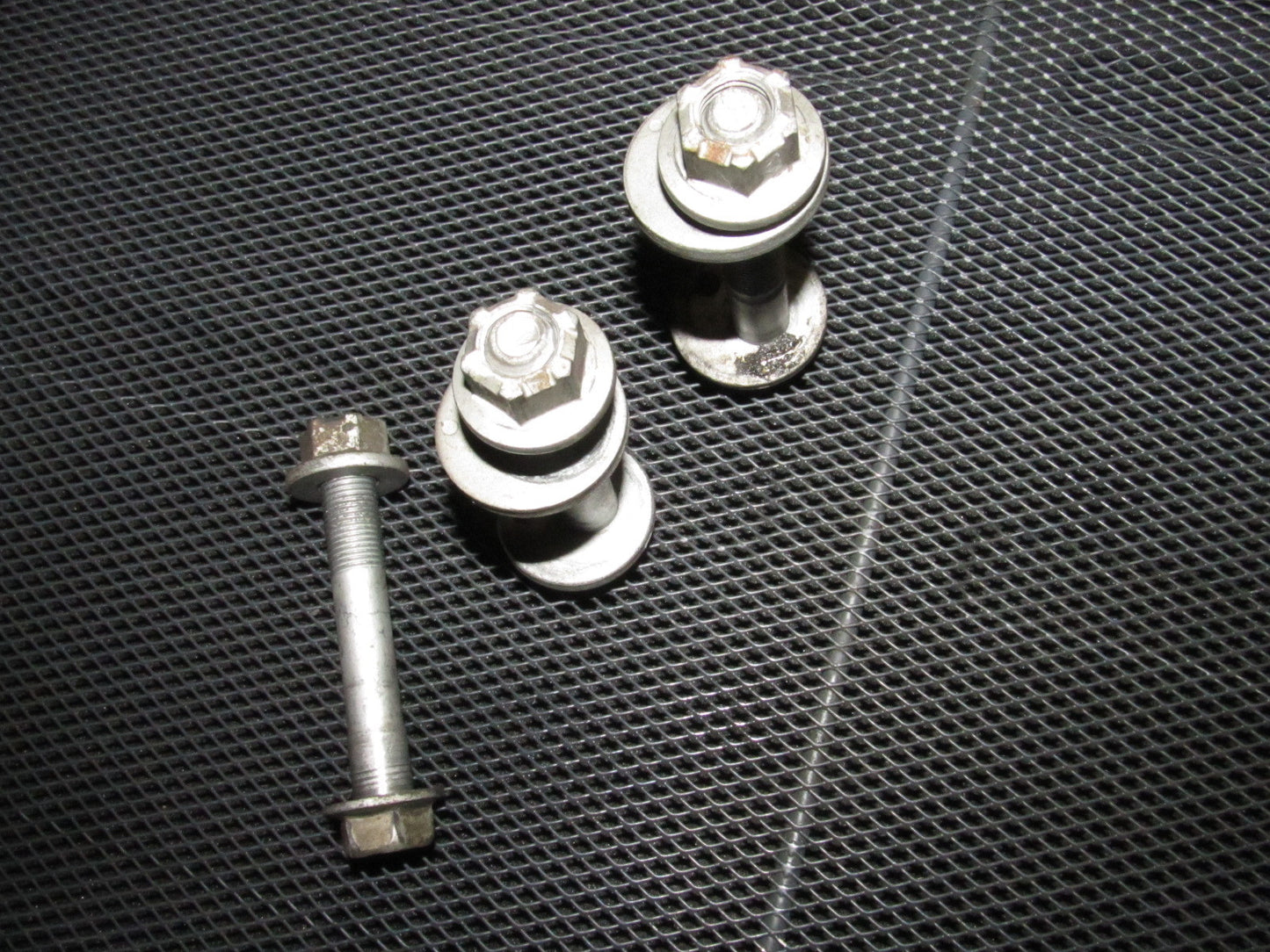 03-04 Infiniti G35 Sedan OEM Rear Alignment Camber Bolt