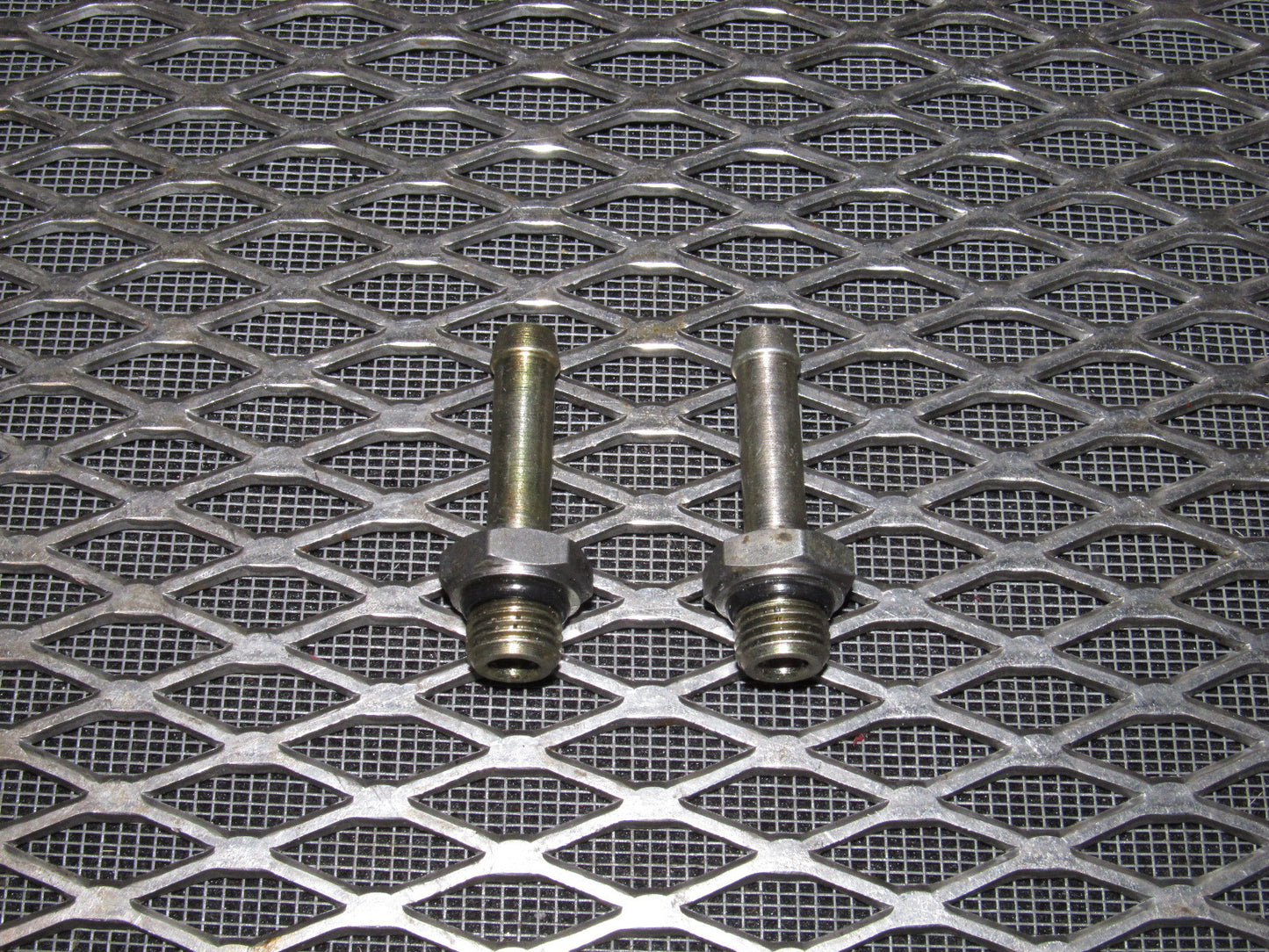 94 95 96 97 Mitsubishi 3000GT A/T Transmission Cooler Hose Fitting