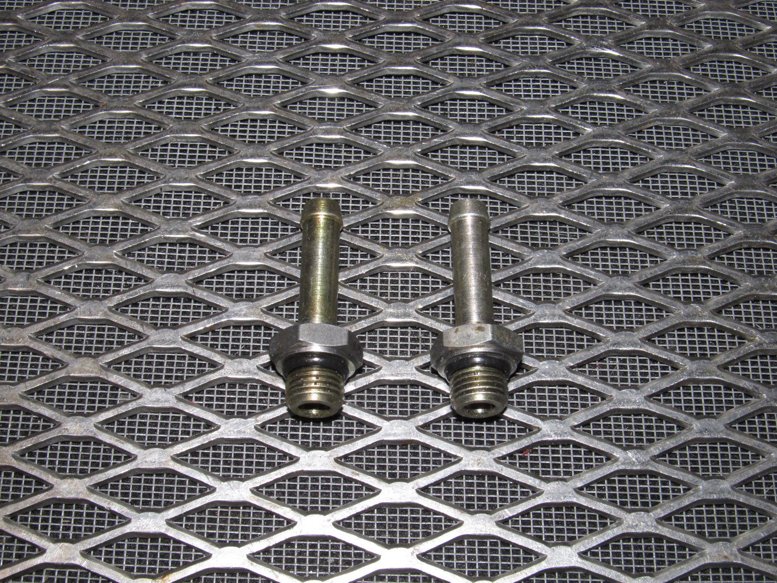 94 95 96 97 Mitsubishi 3000GT A/T Transmission Cooler Hose Fitting