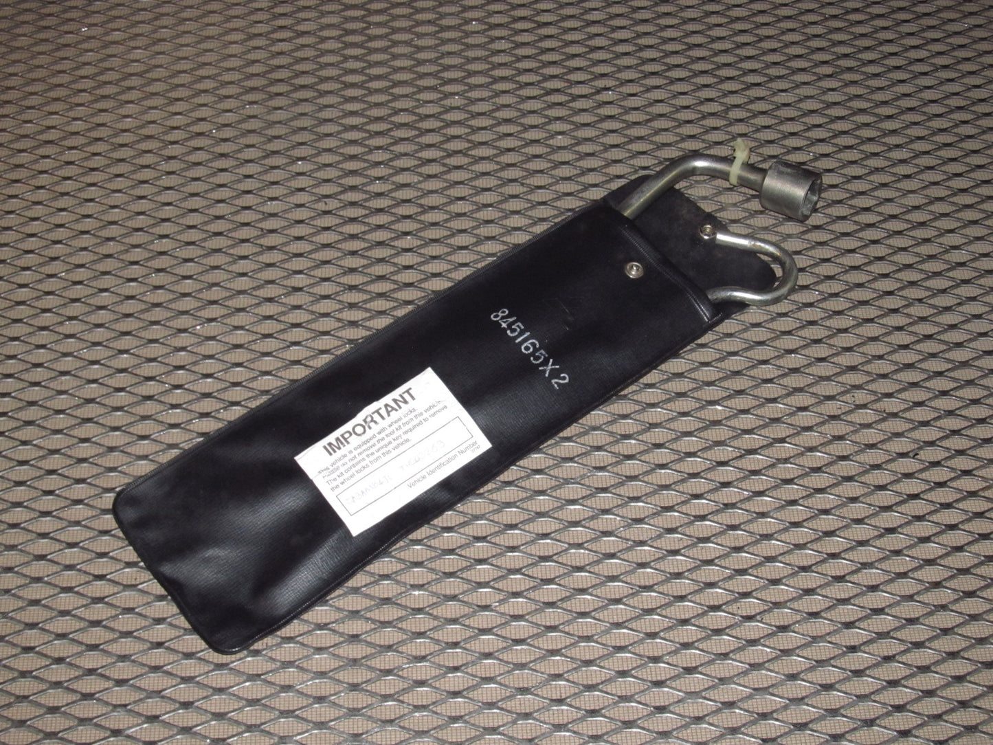 94 95 96 97 Mitsubishi 3000GT Socket Wrench & Crank