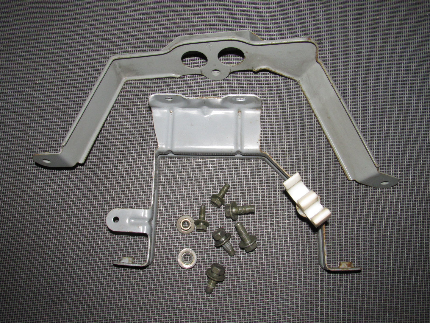03-04 Infiniti G35 Sedan OEM Evap Charcoal Canister Tank Bracket