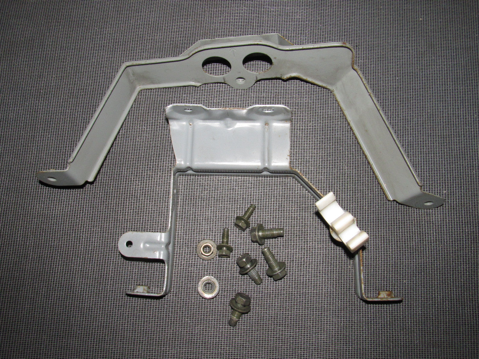 03-04 Infiniti G35 Sedan OEM Evap Charcoal Canister Tank Bracket