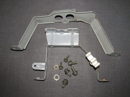 03-04 Infiniti G35 Sedan OEM Evap Charcoal Canister Tank Bracket