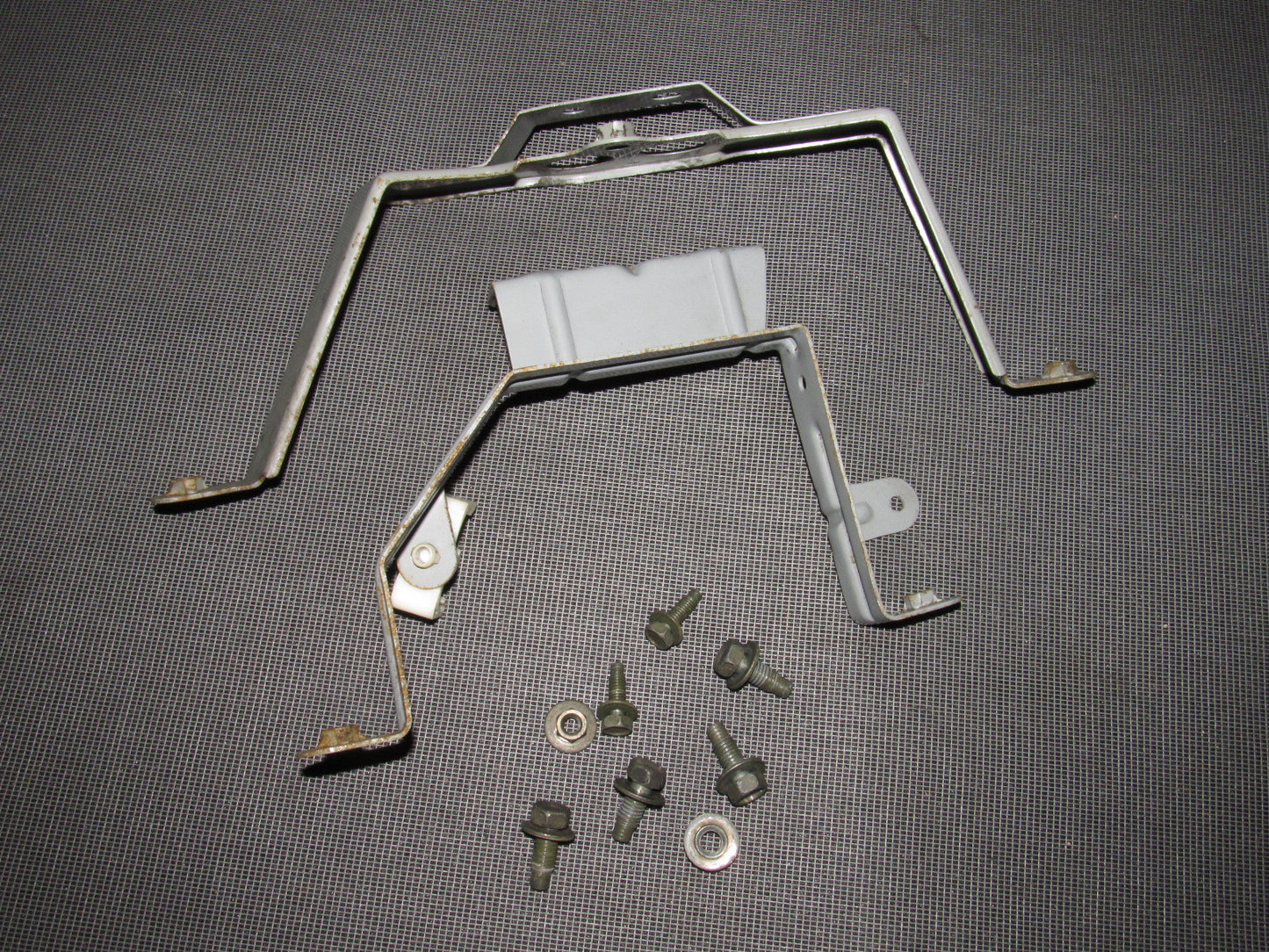 03-04 Infiniti G35 Sedan OEM Evap Charcoal Canister Tank Bracket