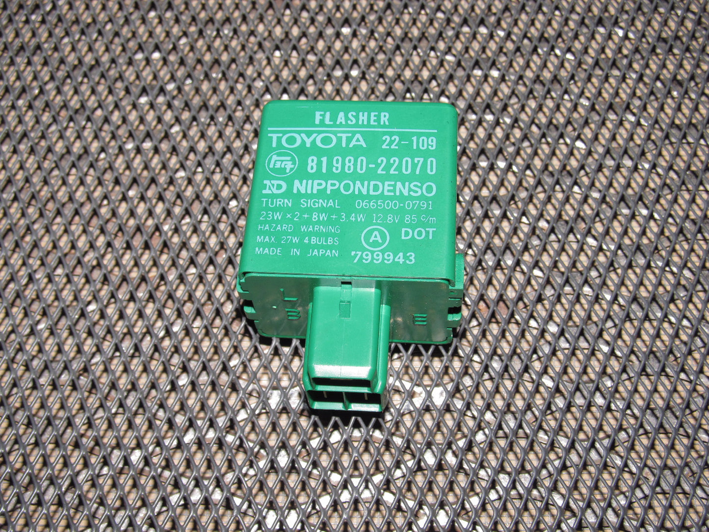 85 86 Toyota MR2 OEM Turn Signal Flasher Relay - 81980-22070