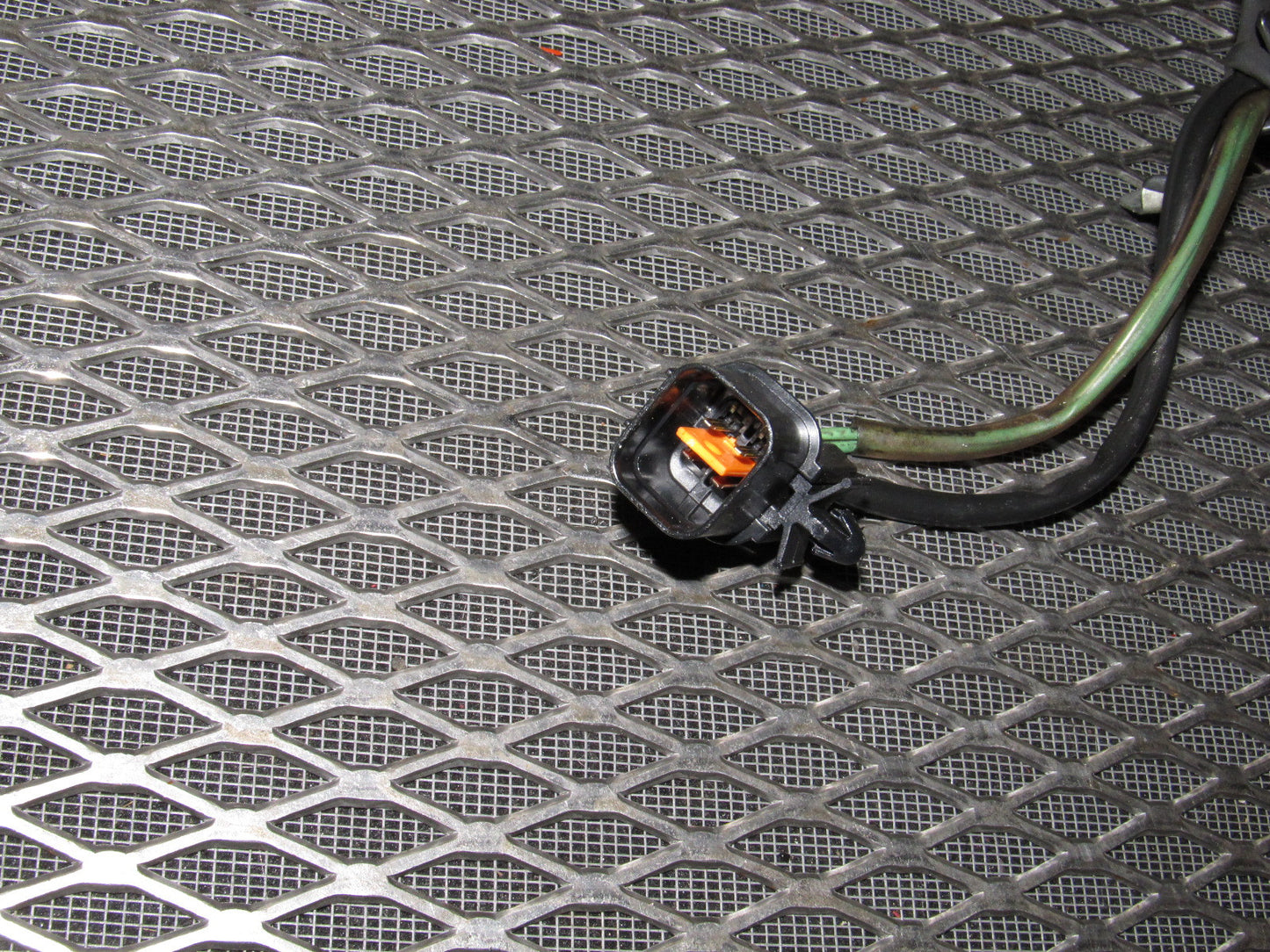 94 95 96 97 Mitsubishi 3000GT A/T Transmission Solenoid Sensor