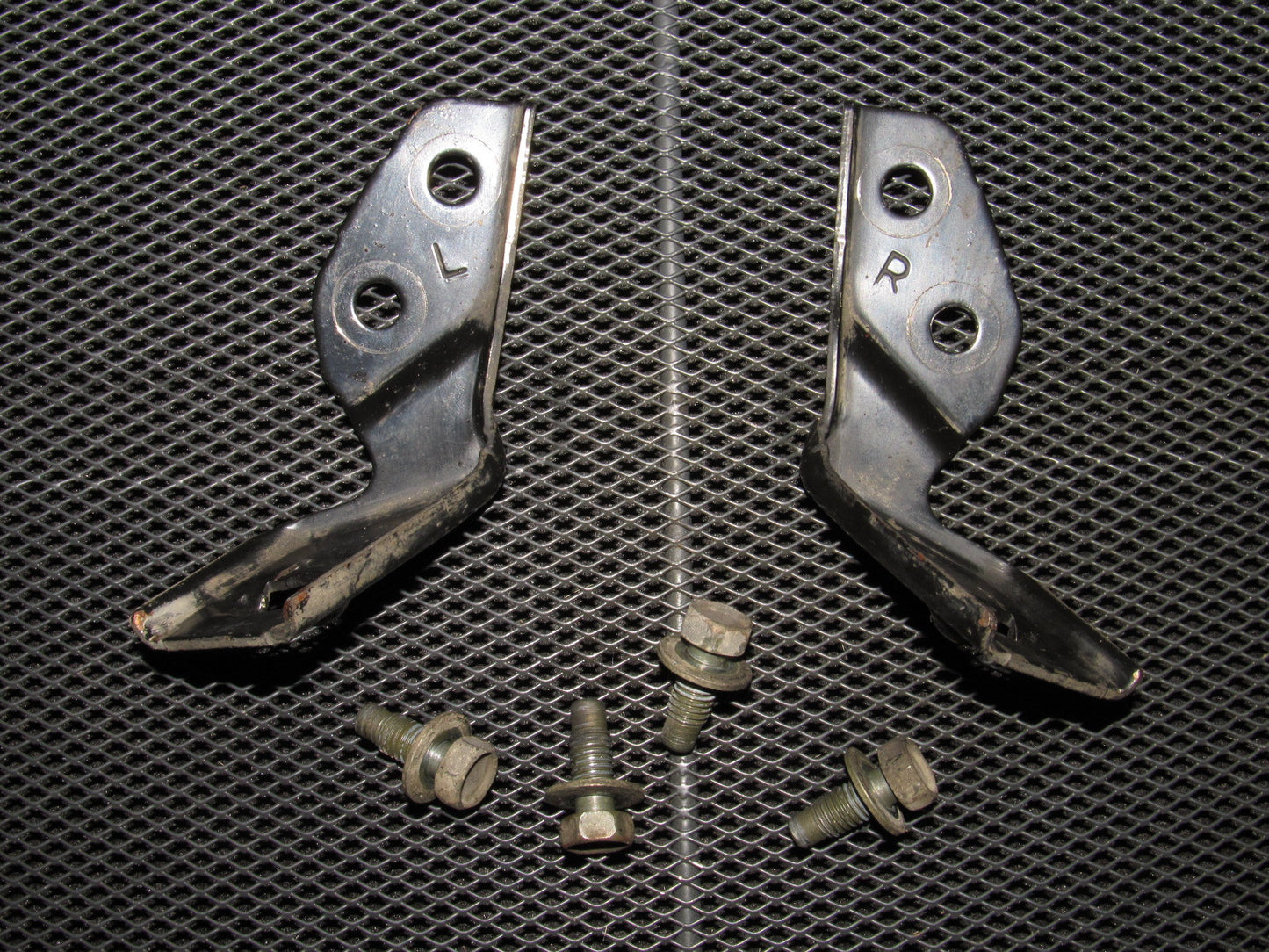 03-04 Infiniti G35 Sedan OEM Rear Brake Hose Holder Bracket Set
