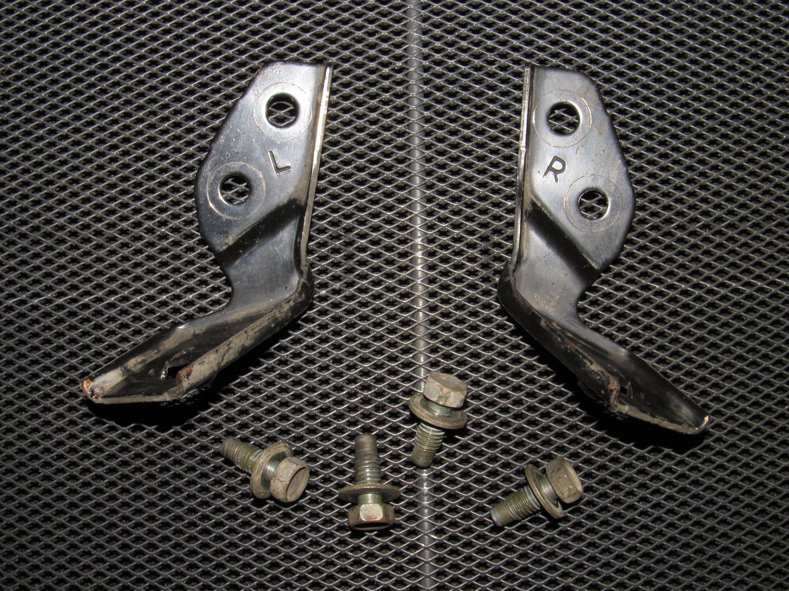 03-04 Infiniti G35 Sedan OEM Rear Brake Hose Holder Bracket Set