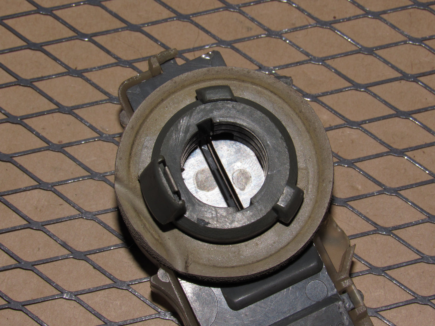 81 82 83 84 Volkswagen Rabbit OEM Tail Light 3 Wiring Bulb Socket