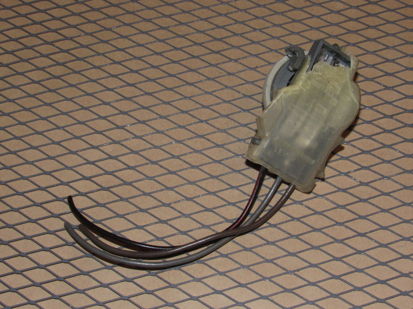 81 82 83 84 Volkswagen Rabbit OEM Tail Light 3 Wiring Bulb Socket