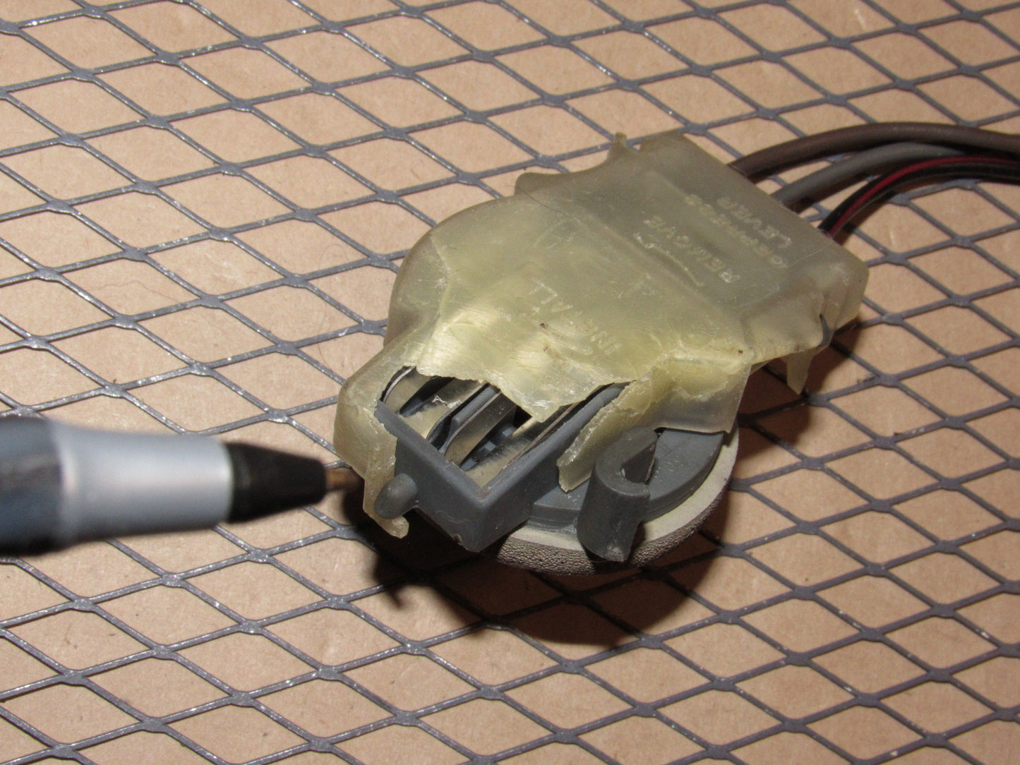 81 82 83 84 Volkswagen Rabbit OEM Tail Light 3 Wiring Bulb Socket