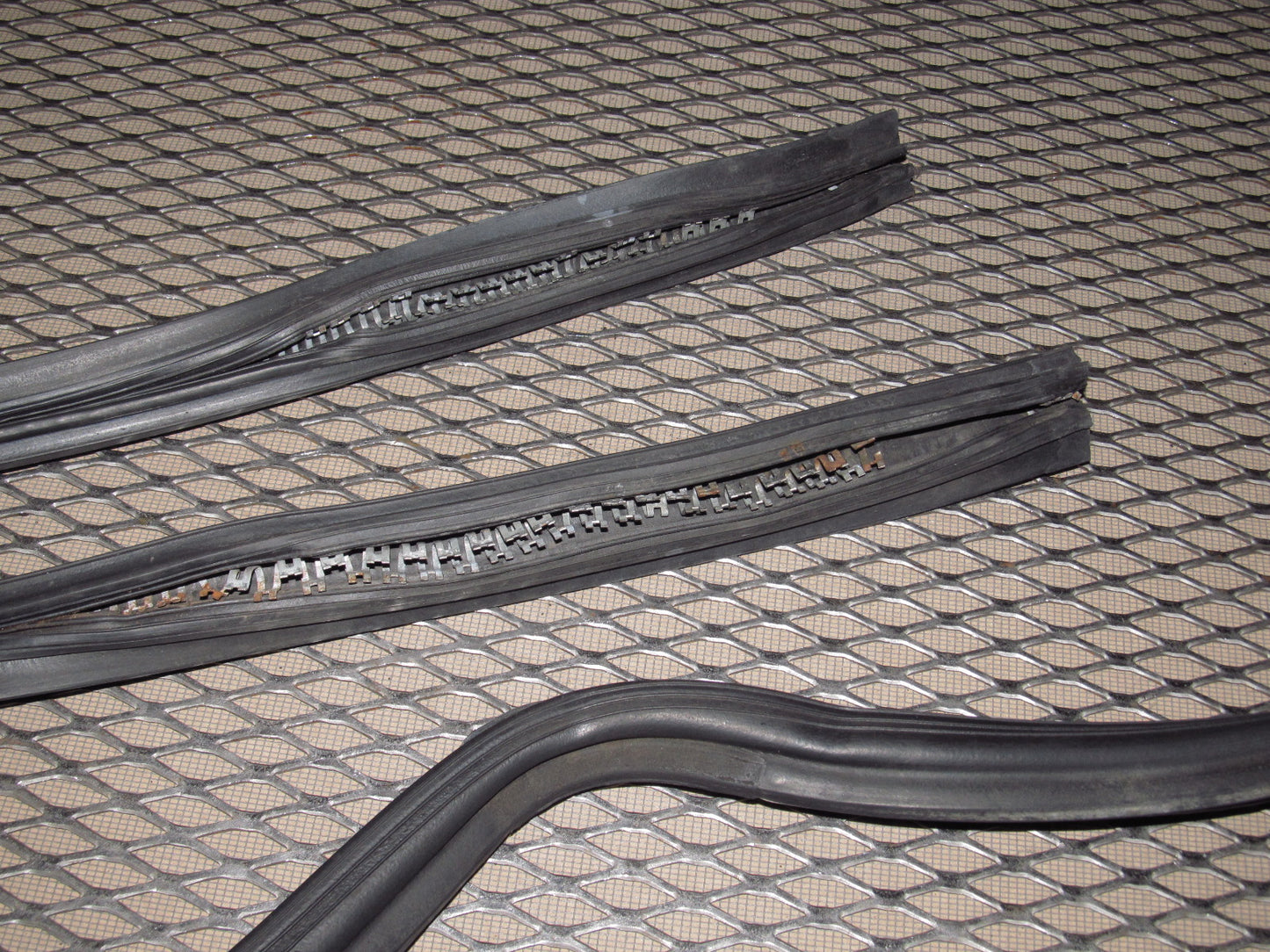 79 80 Datsun 280zx OEM Trunk Hatch Weather Stripping