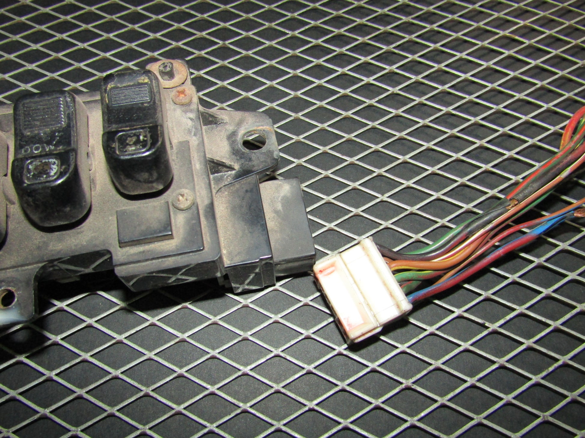 94 95 96 97 Mitsubishi 3000GT OEM Window Switch Pigtail Harness - Left