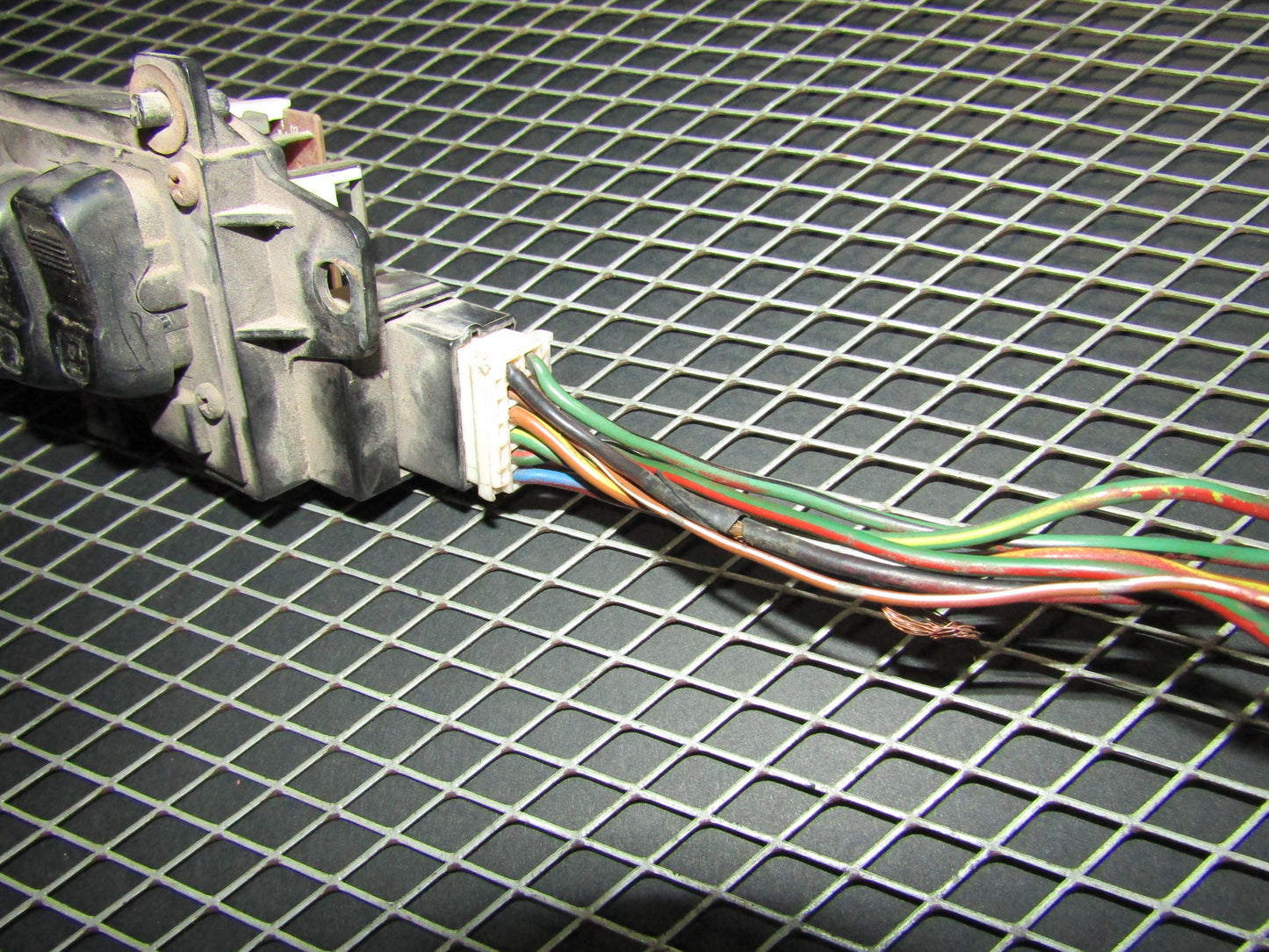 94 95 96 97 Mitsubishi 3000GT OEM Window Switch Pigtail Harness - Left