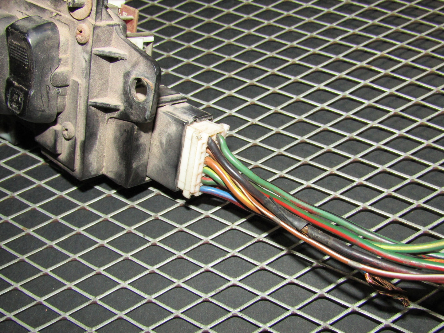 94 95 96 97 Mitsubishi 3000GT OEM Window Switch Pigtail Harness - Left