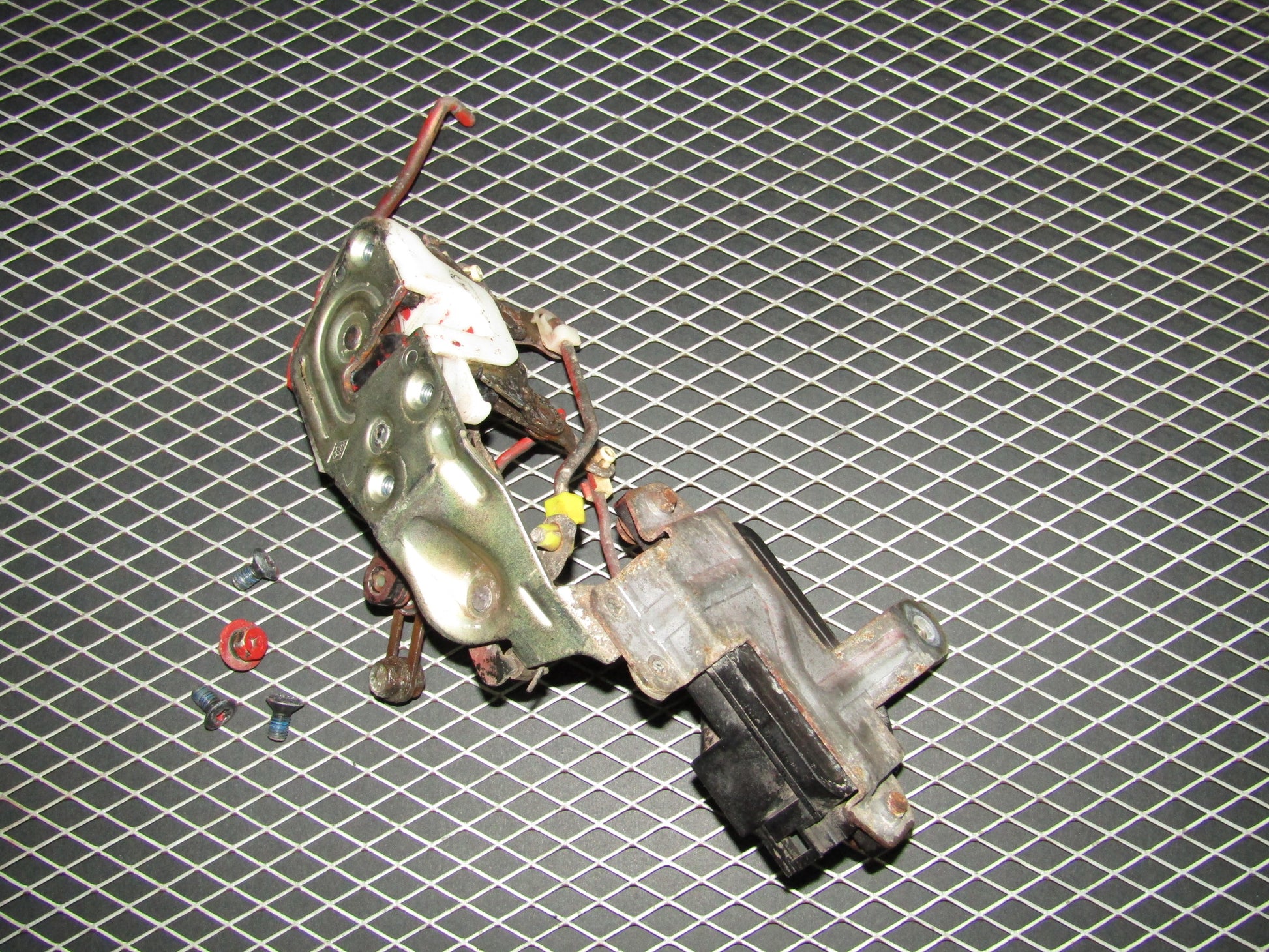 94 95 96 97 Mitsubishi 3000GT OEM Door Latch & Actuator - Left