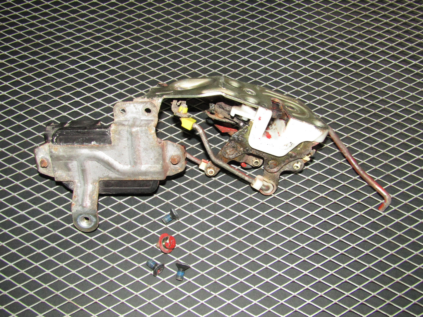 94 95 96 97 Mitsubishi 3000GT OEM Door Latch & Actuator - Left