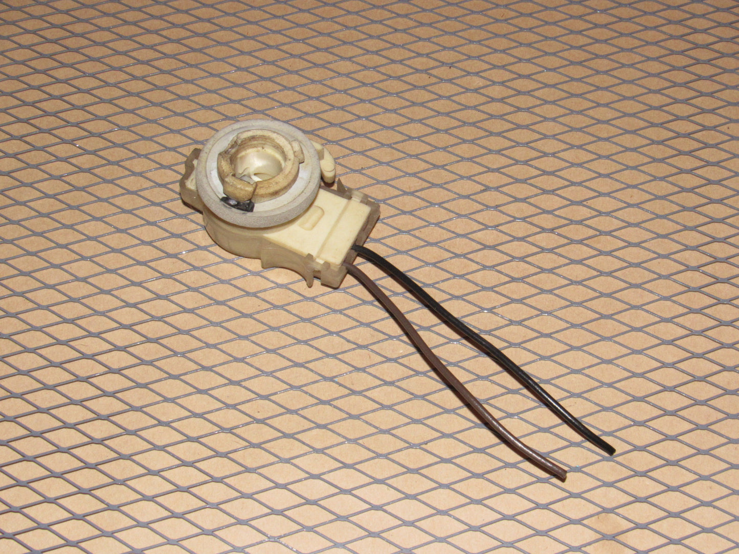 81 82 83 84 Volkswagen Rabbit OEM Tail Reverse Light 2 Wiring Bulb Socket