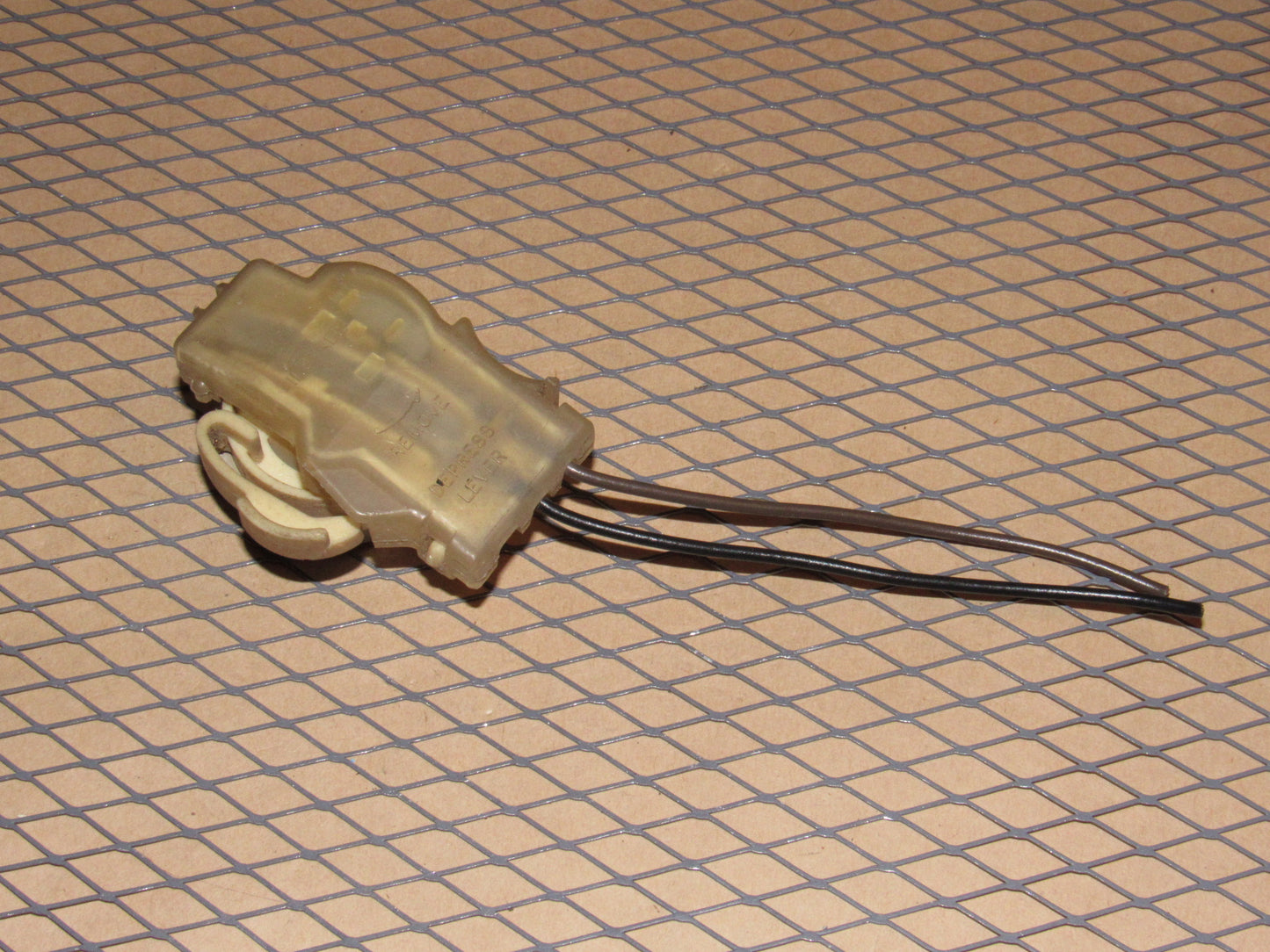 81 82 83 84 Volkswagen Rabbit OEM Tail Reverse Light 2 Wiring Bulb Socket